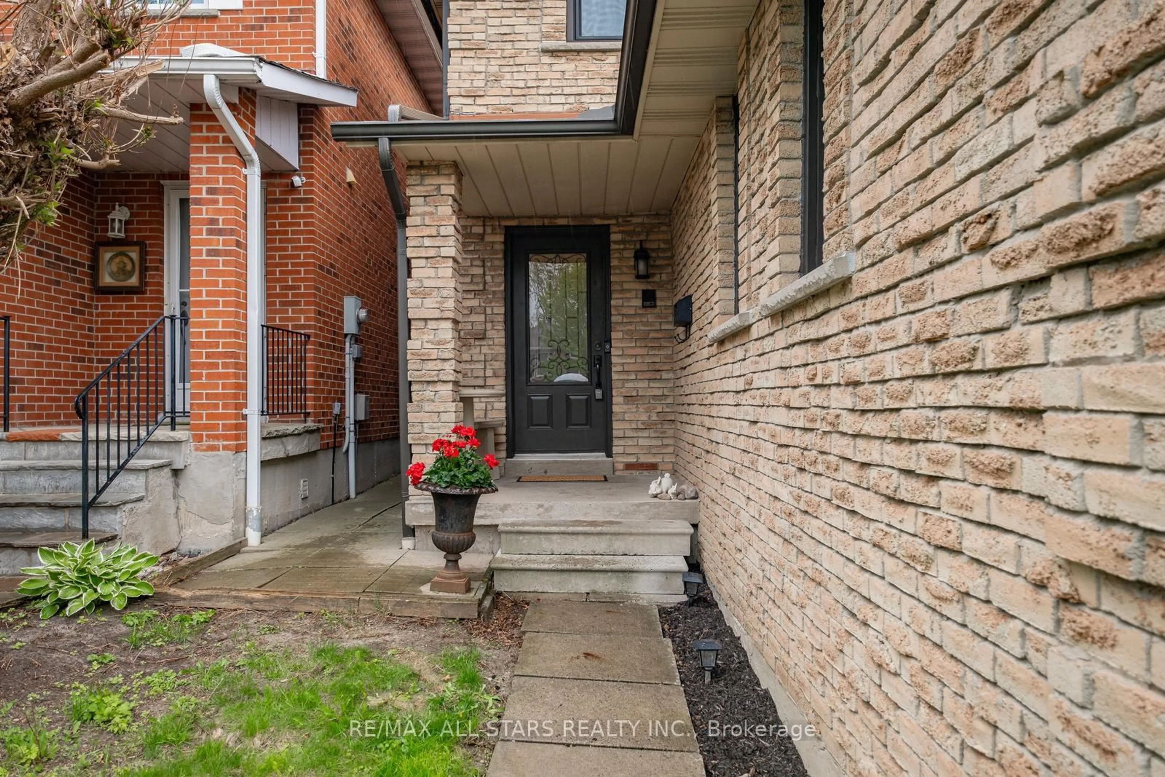 Unknown for 164 Major Buttons Dr, Markham Ontario L3P 3X6