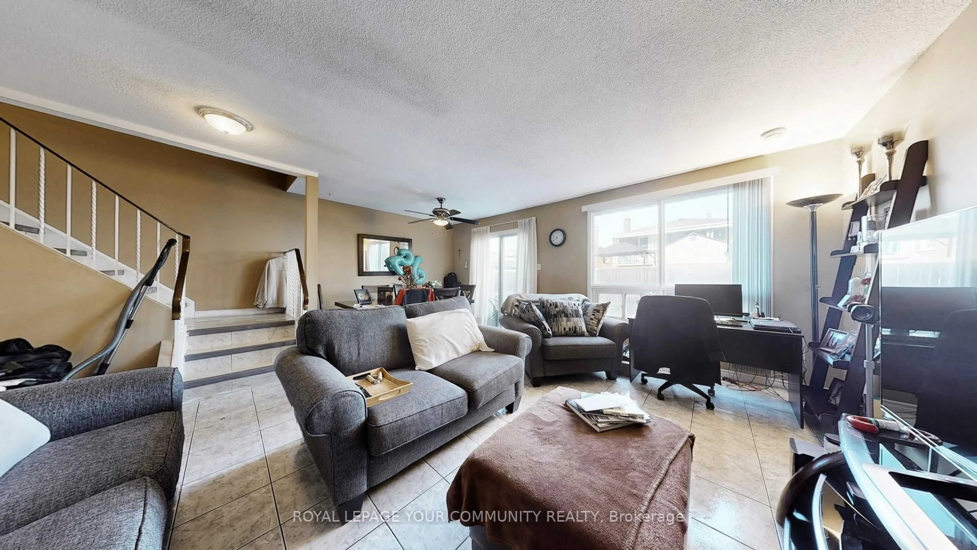 Living room with furniture, ceramic/tile floor for 86 Andrea Lane, Vaughan Ontario L4L 1E7