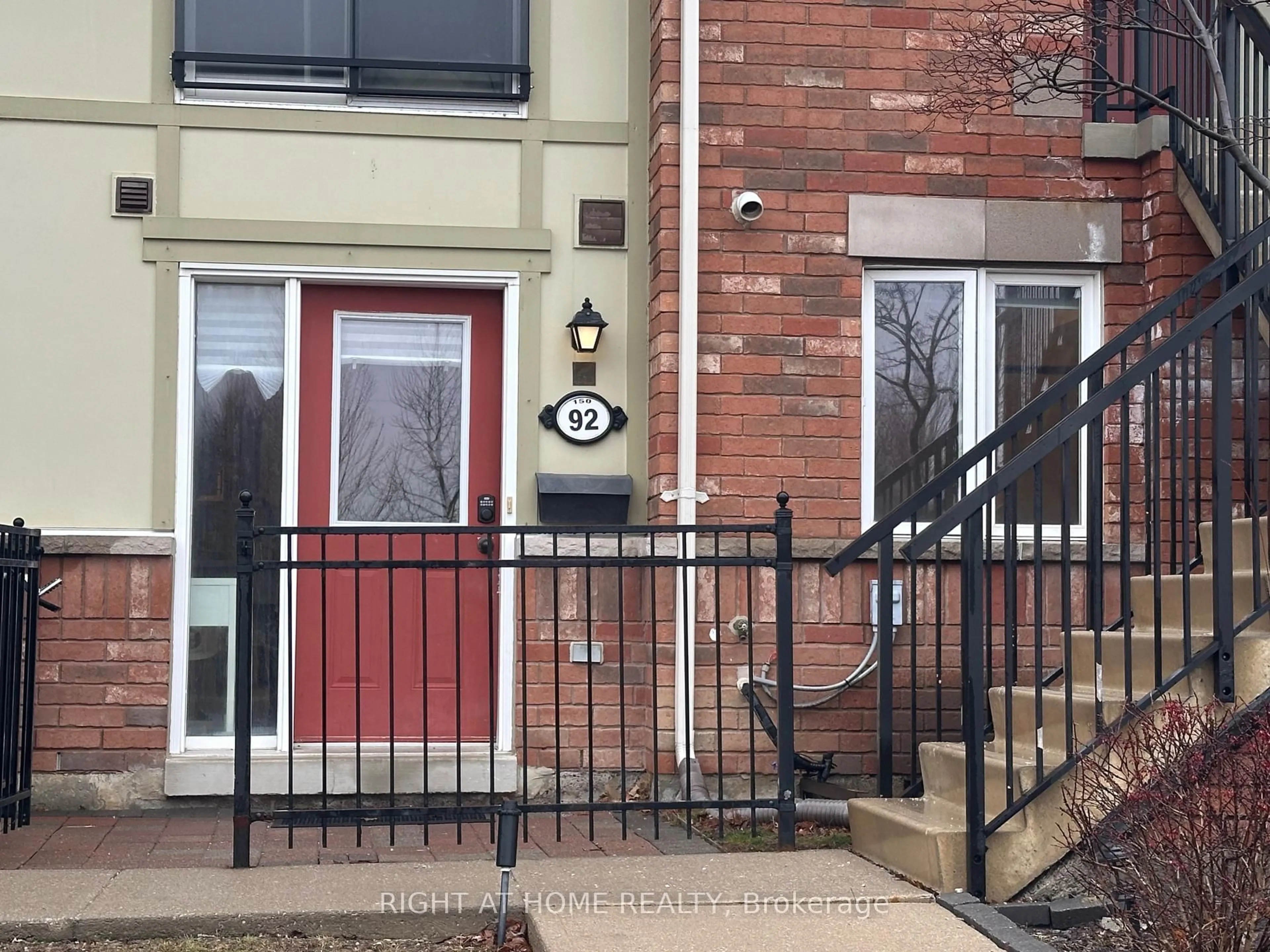 Indoor entryway for 150 Chancery Rd #92, Markham Ontario L6E 0B9