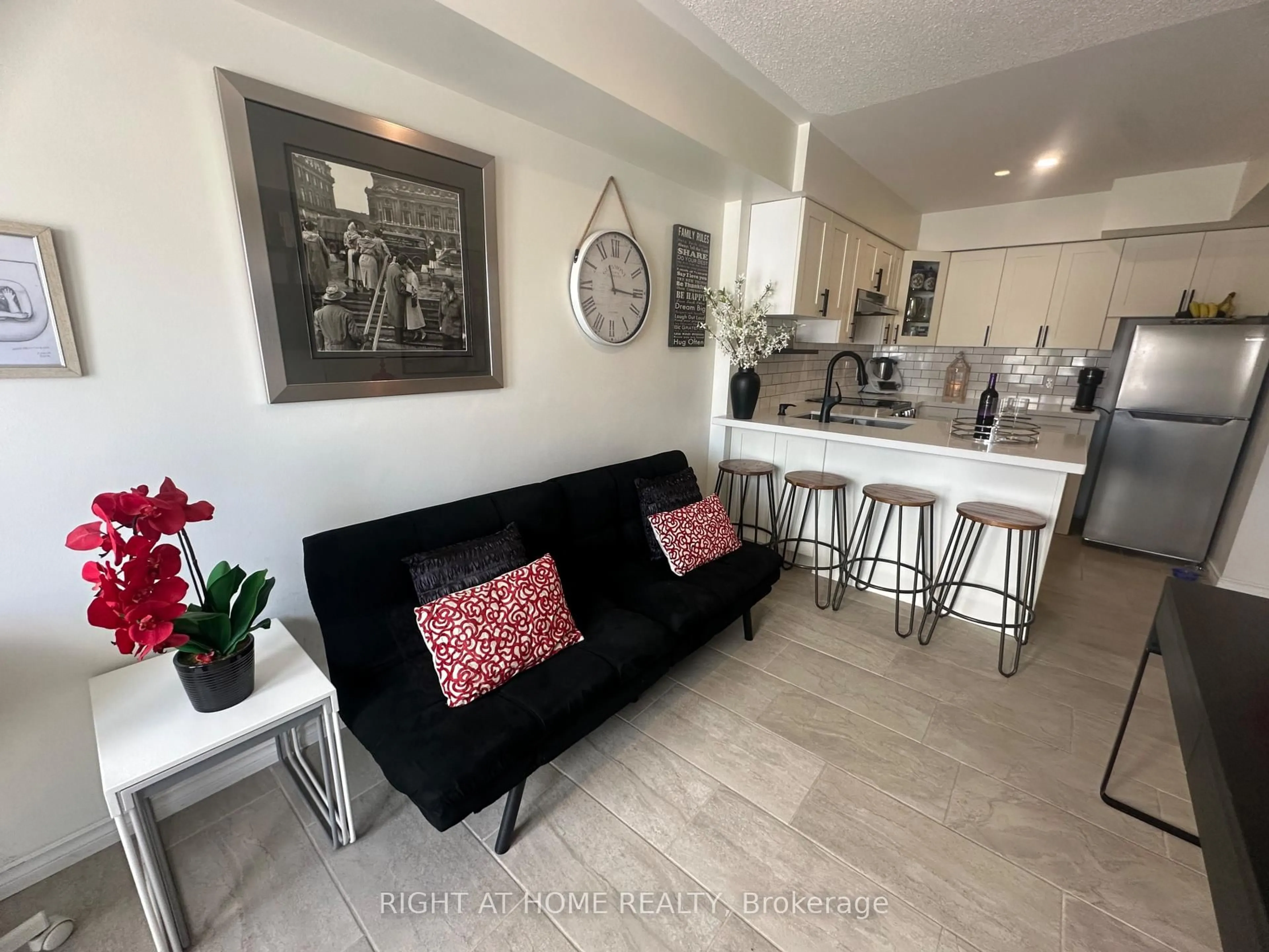 Open concept kitchen, ceramic/tile floor for 150 Chancery Rd #92, Markham Ontario L6E 0B9