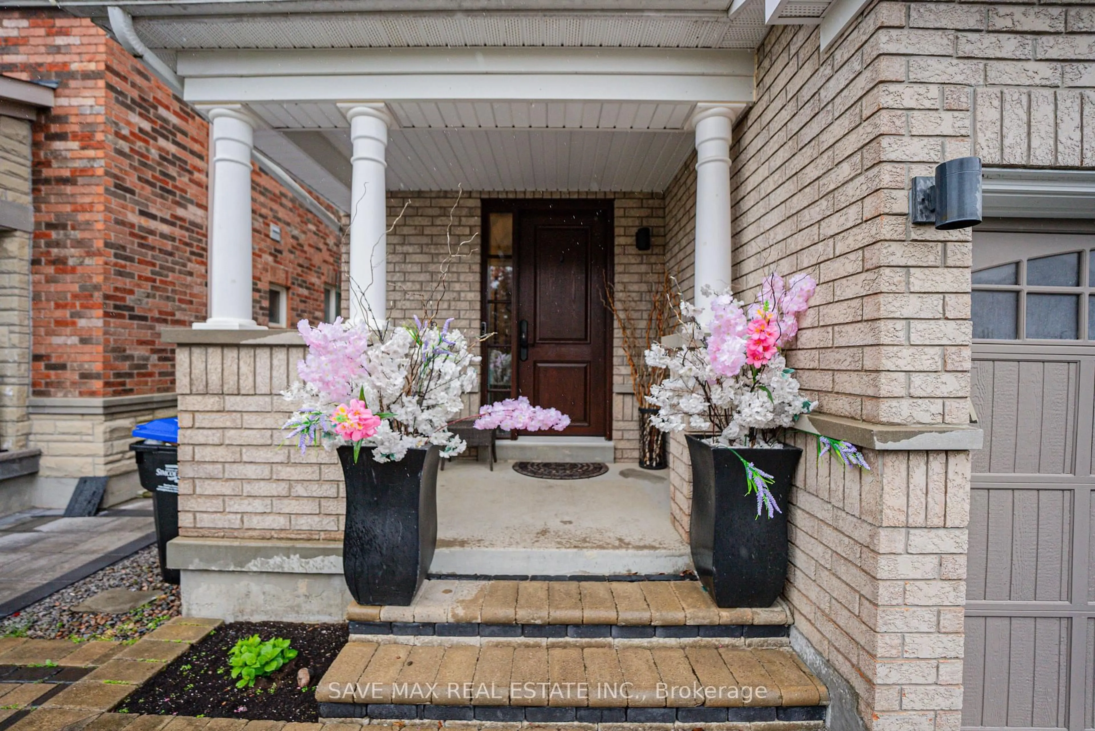 Indoor entryway for 169 Downy Emerald Dr, Bradford West Gwillimbury Ontario L3Z 0E6