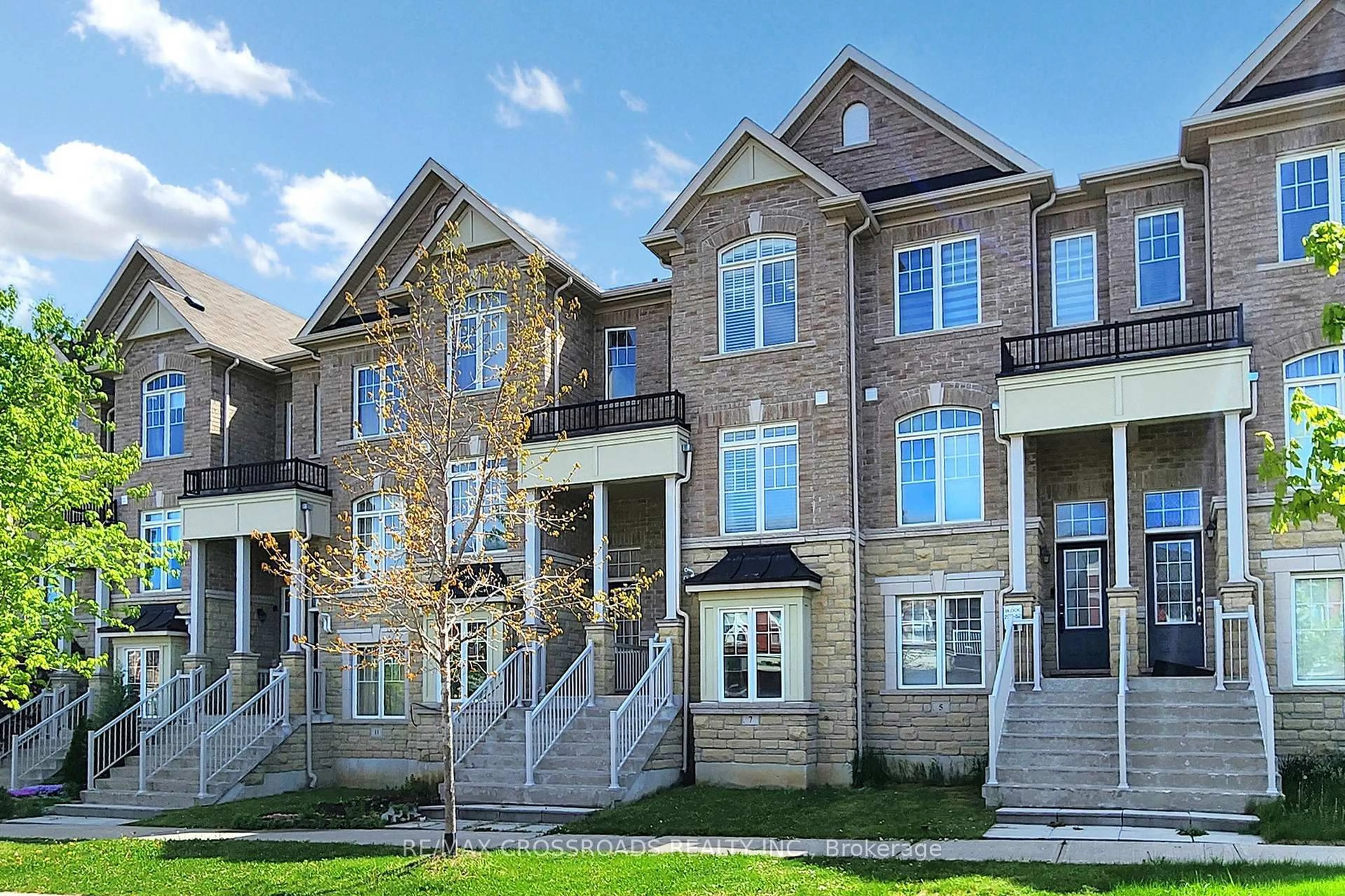 Home with brick exterior material, unknown for 7 Gadani Dr, Markham Ontario L6E 0R1