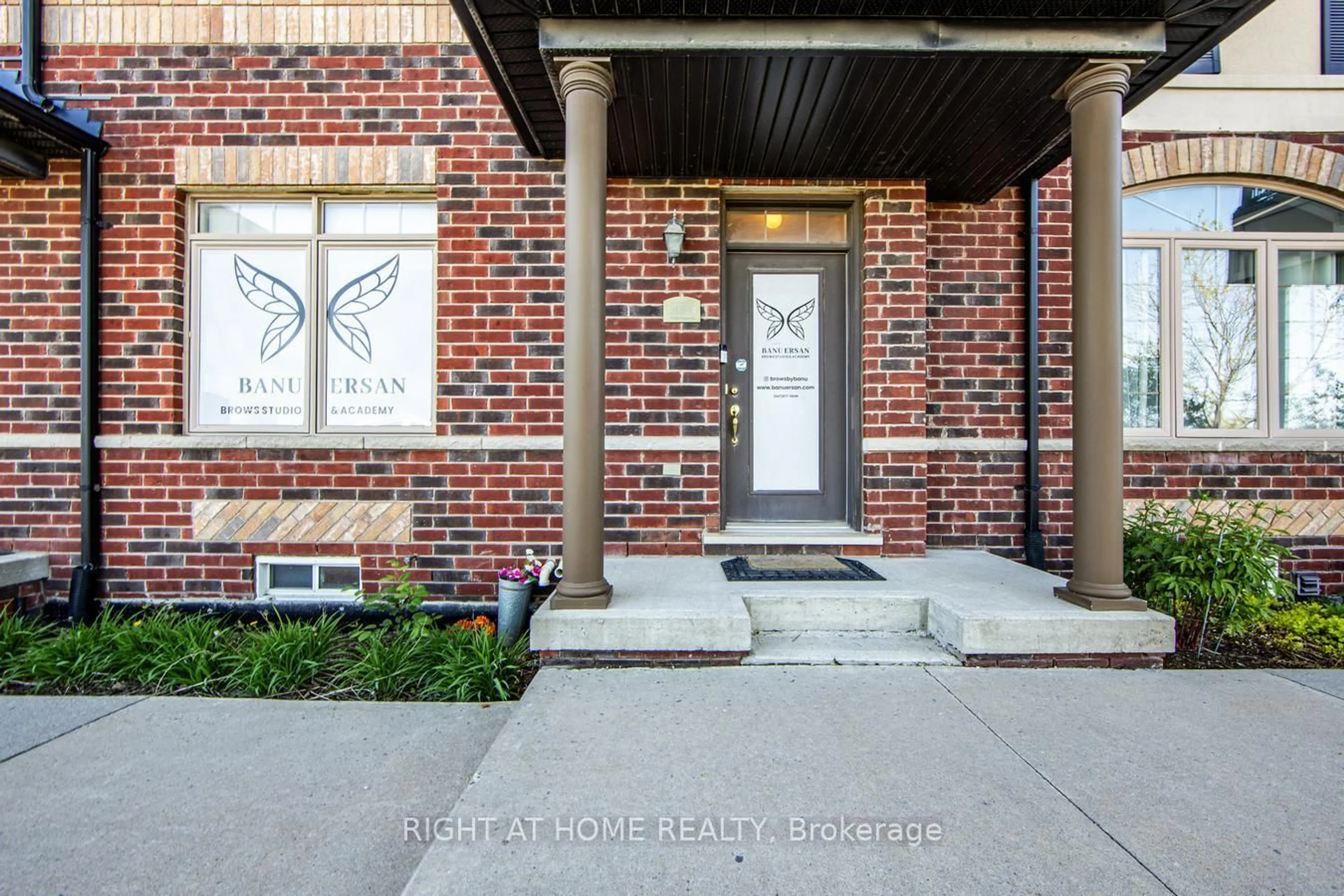 Unknown for 10390 Keele St, Vaughan Ontario L6A 4M9