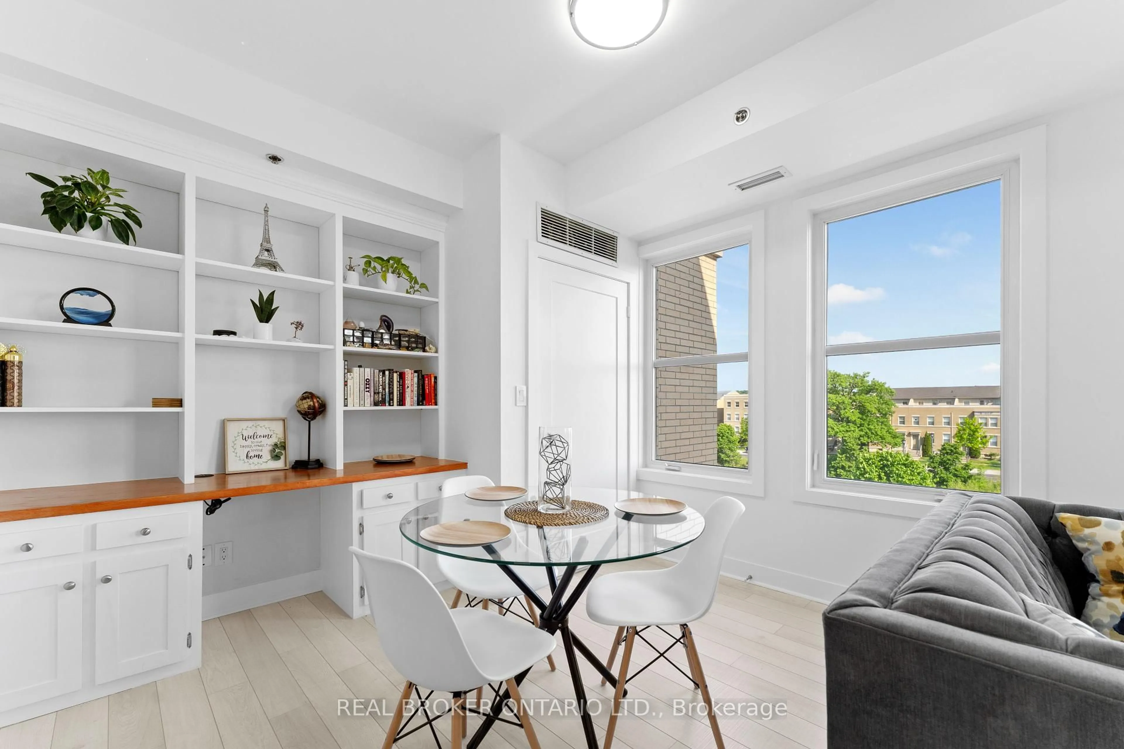 Unknown for 28 Prince Regent St #325, Markham Ontario L6C 0V5