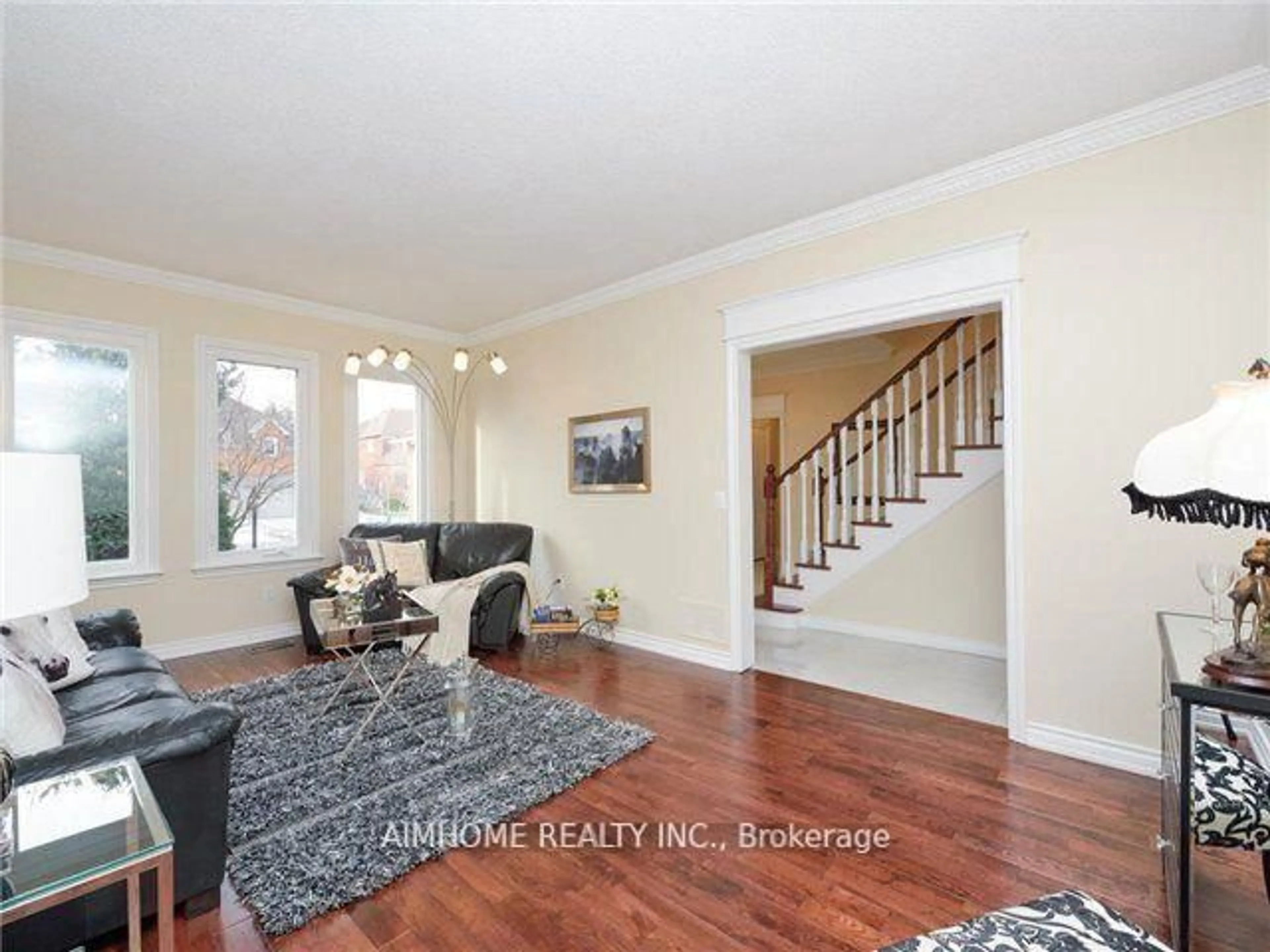 Indoor entryway for 56 Braeside Sq, Markham Ontario L3R 0A4
