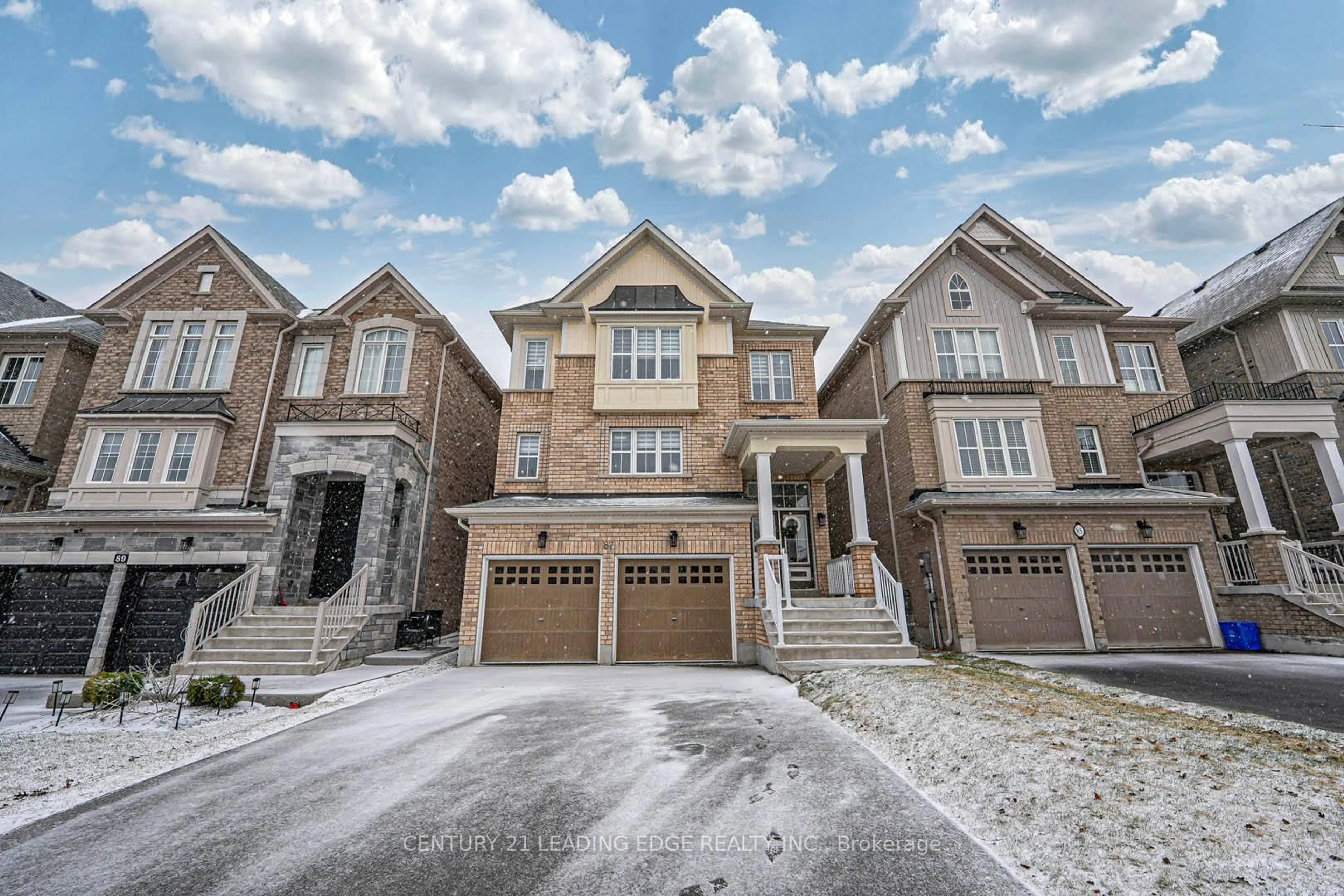 Home with brick exterior material, street for 87 Ridge Gate Cres, East Gwillimbury Ontario L0G 1M0