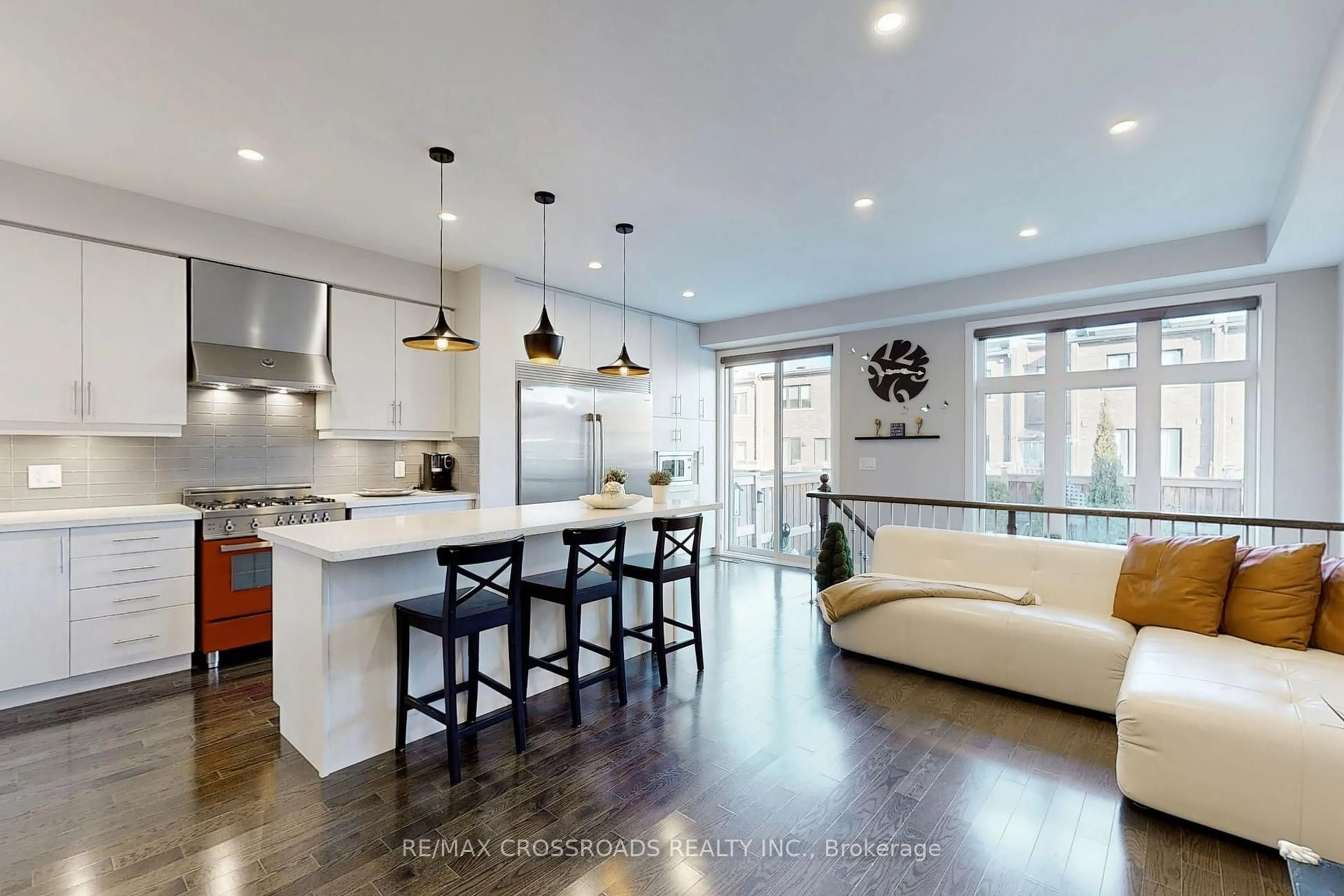 Open concept kitchen, unknown for 92 Dariole Dr, Richmond Hill Ontario L4E 0Z4