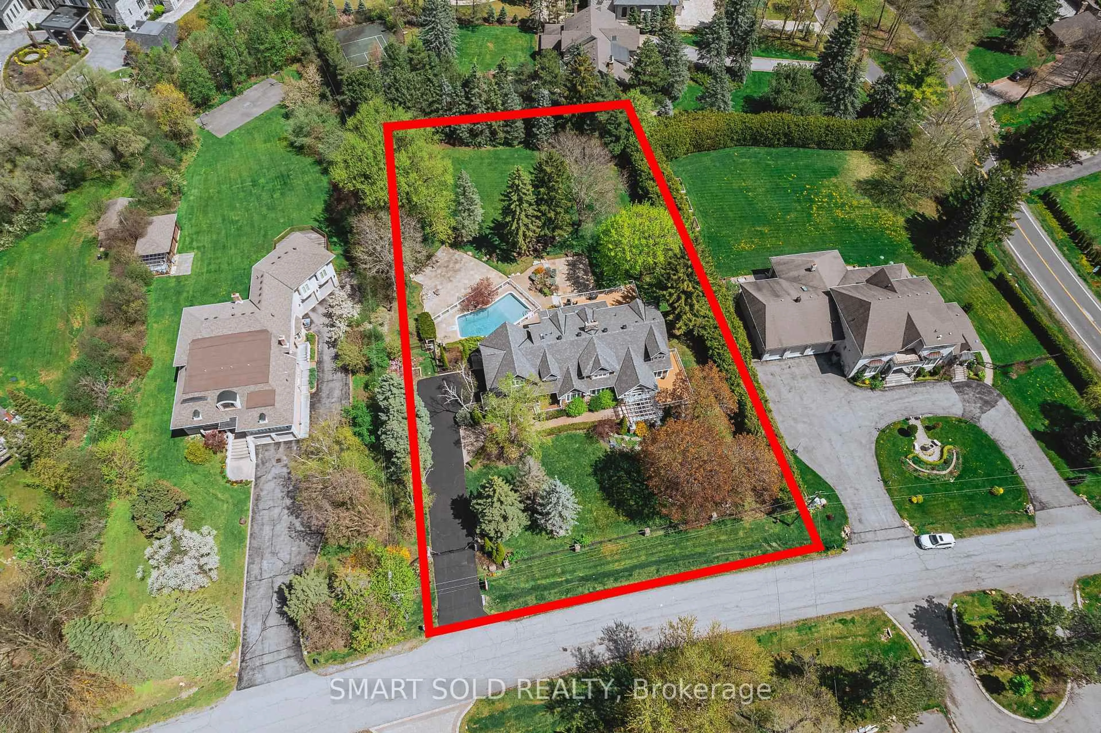 A pic from outside/outdoor area/front of a property/back of a property/a pic from drone, street for 6 Bernadotte Dr, Markham Ontario L6C 1C9
