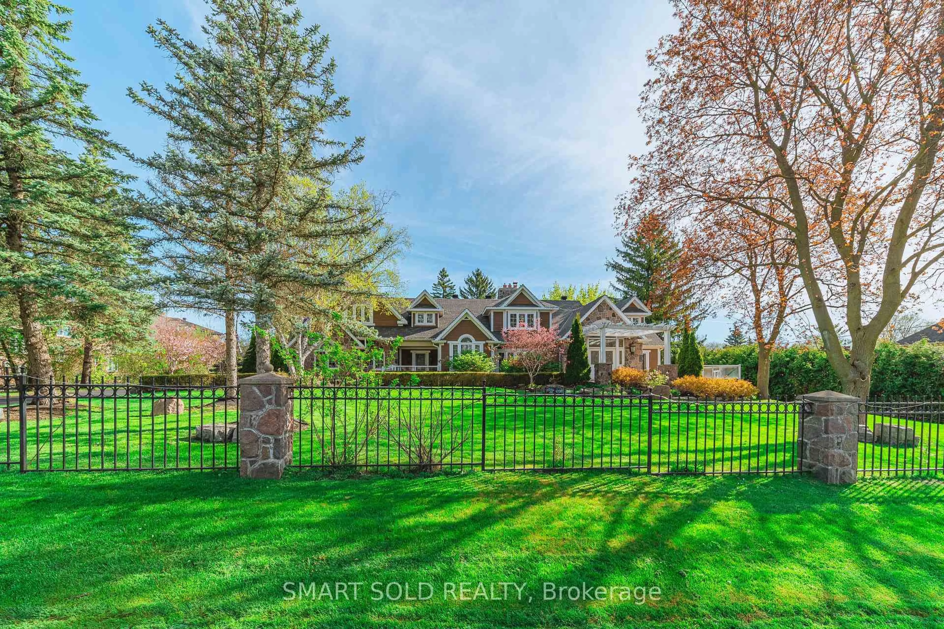A pic from outside/outdoor area/front of a property/back of a property/a pic from drone, unknown for 6 Bernadotte Dr, Markham Ontario L6C 1C9