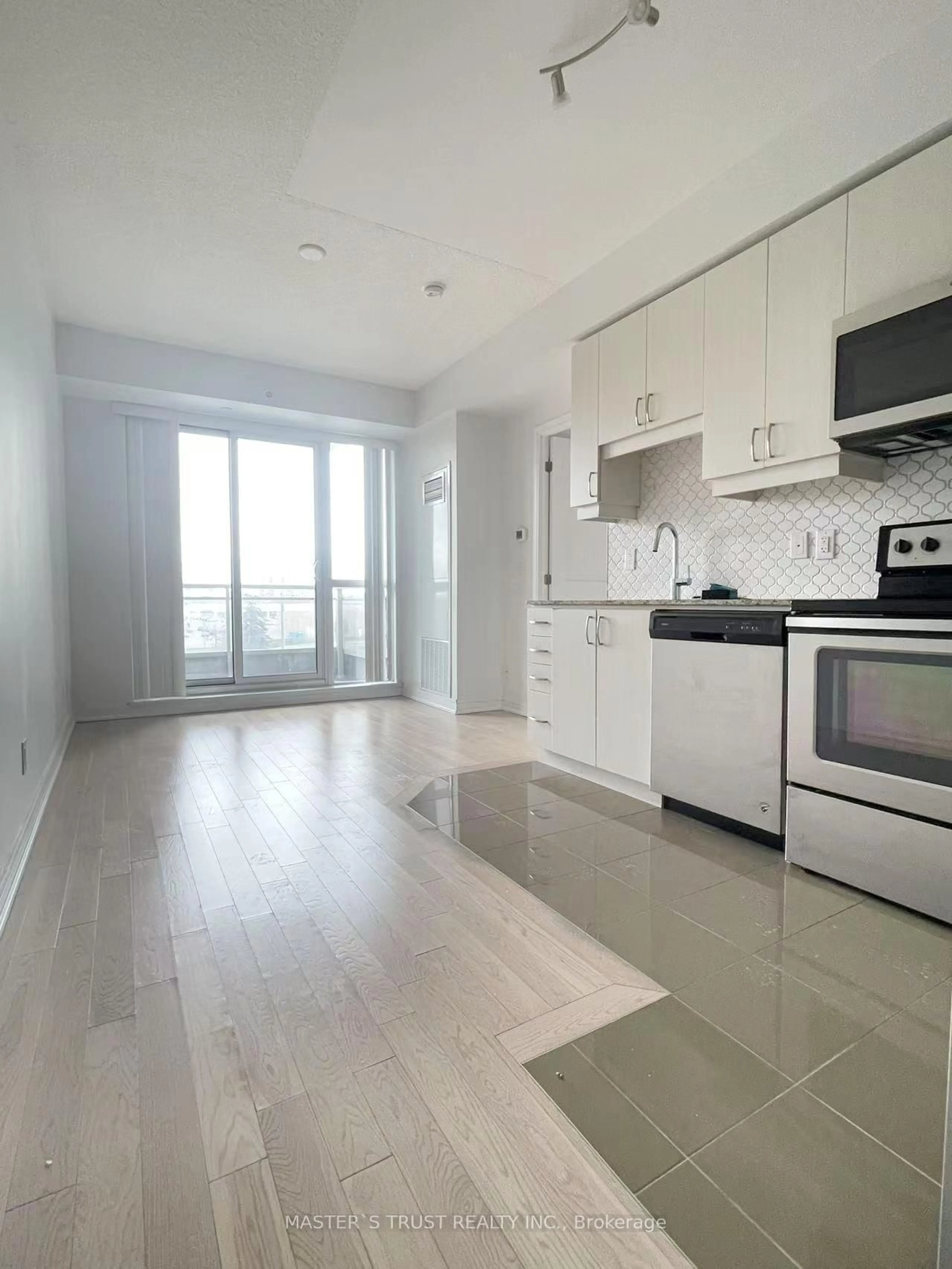 Unknown for 9205 Yonge St #Ne419, Richmond Hill Ontario L4C 1V5