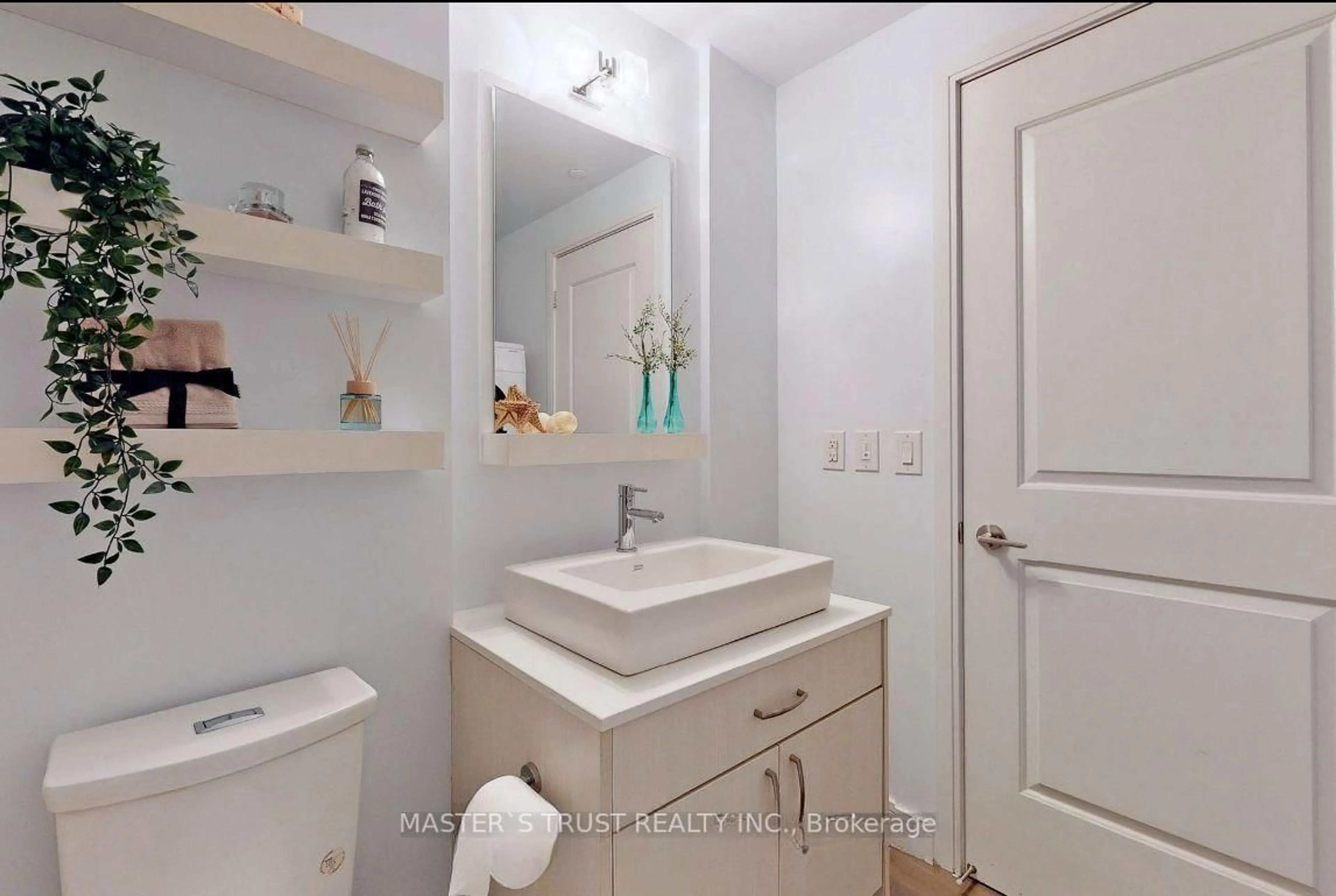 Unknown for 9205 Yonge St #Ne419, Richmond Hill Ontario L4C 1V5