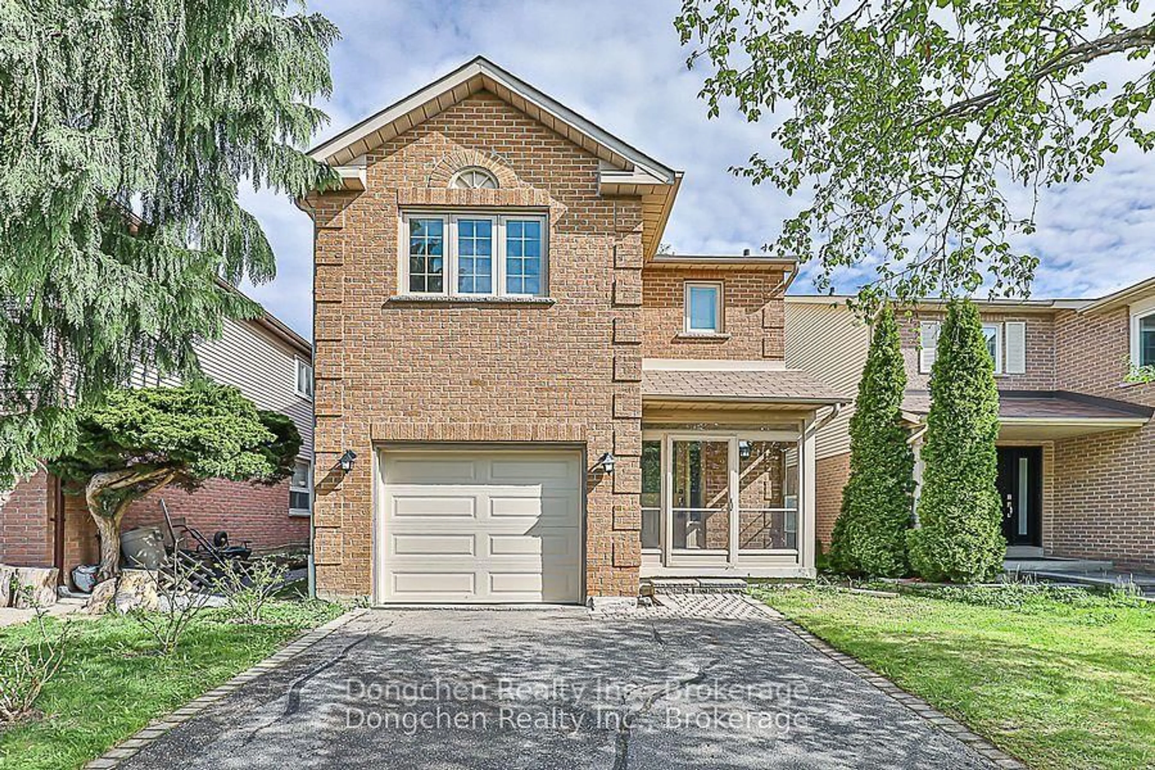 Home with brick exterior material, street for 92 Stephenson Cres, Richmond Hill Ontario L4C 5W1