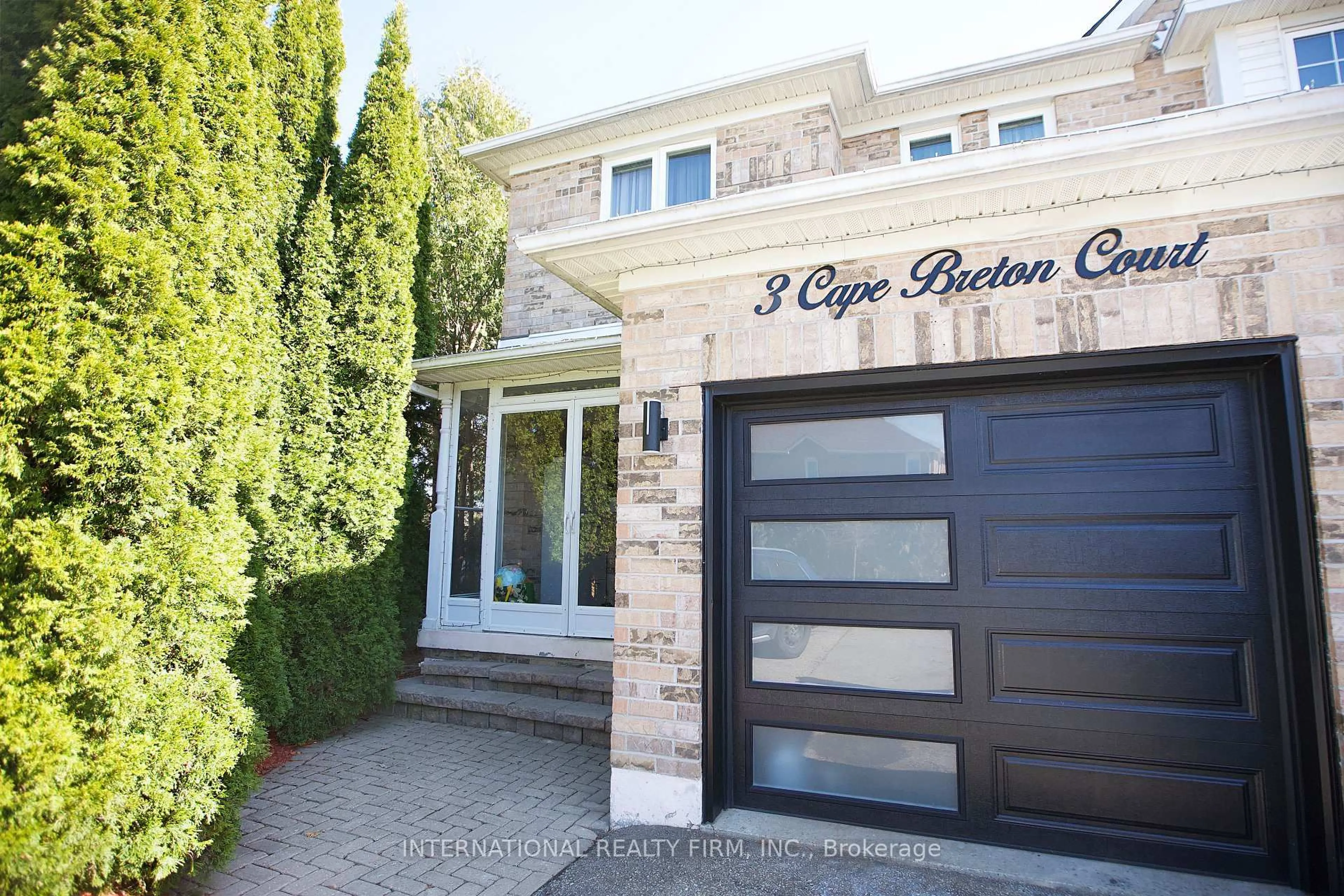 Unknown for 3 Cape Breton Crt, Richmond Hill Ontario L4E 3W4