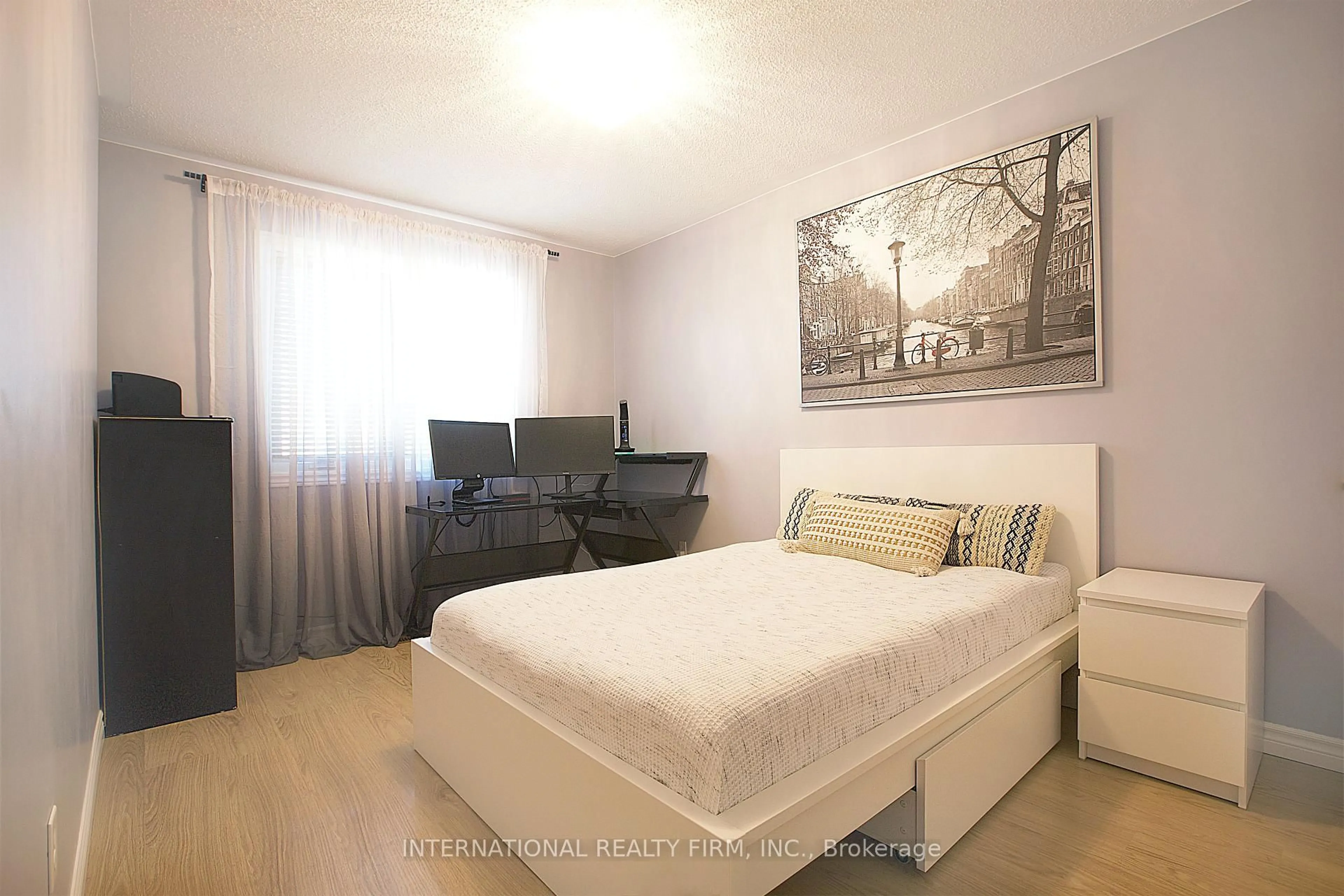Bedroom with bed, unknown for 3 Cape Breton Crt, Richmond Hill Ontario L4E 3W4