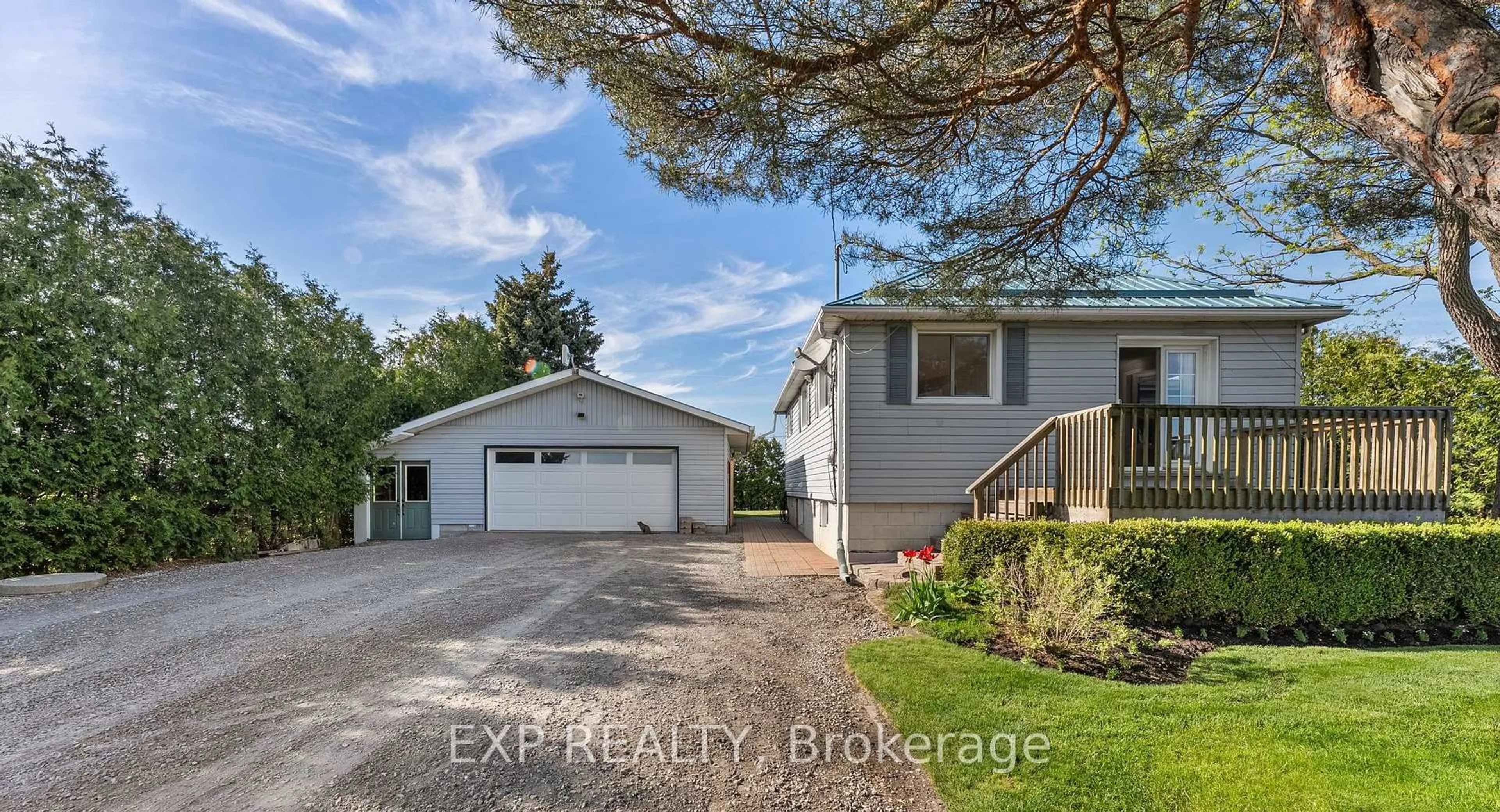 A pic from outside/outdoor area/front of a property/back of a property/a pic from drone, street for 150 King St, King Ontario L3Y 4V9