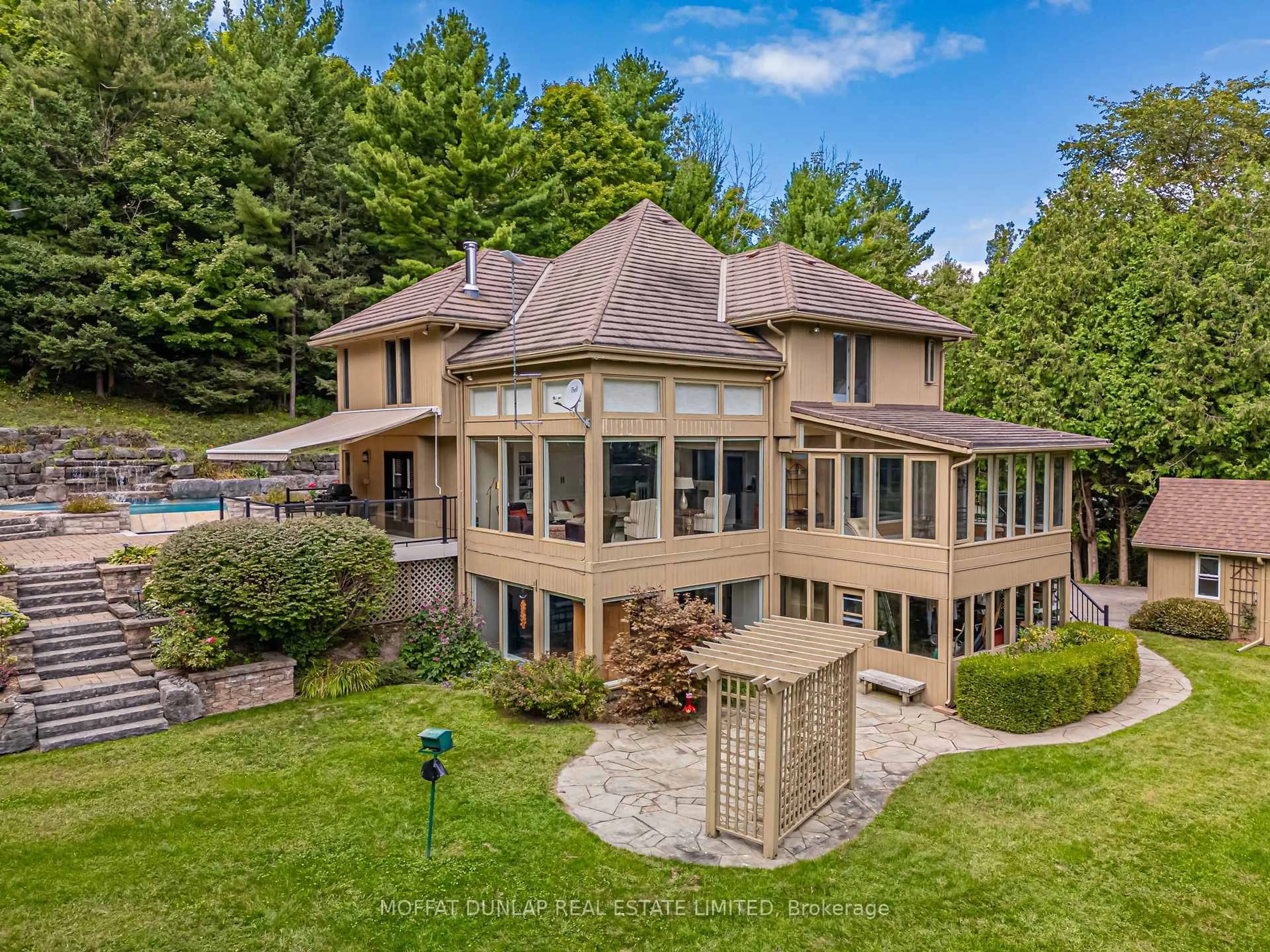 A pic from outside/outdoor area/front of a property/back of a property/a pic from drone, water/lake/river/ocean view for 17480 Dufferin St, King Ontario L7B 1K5