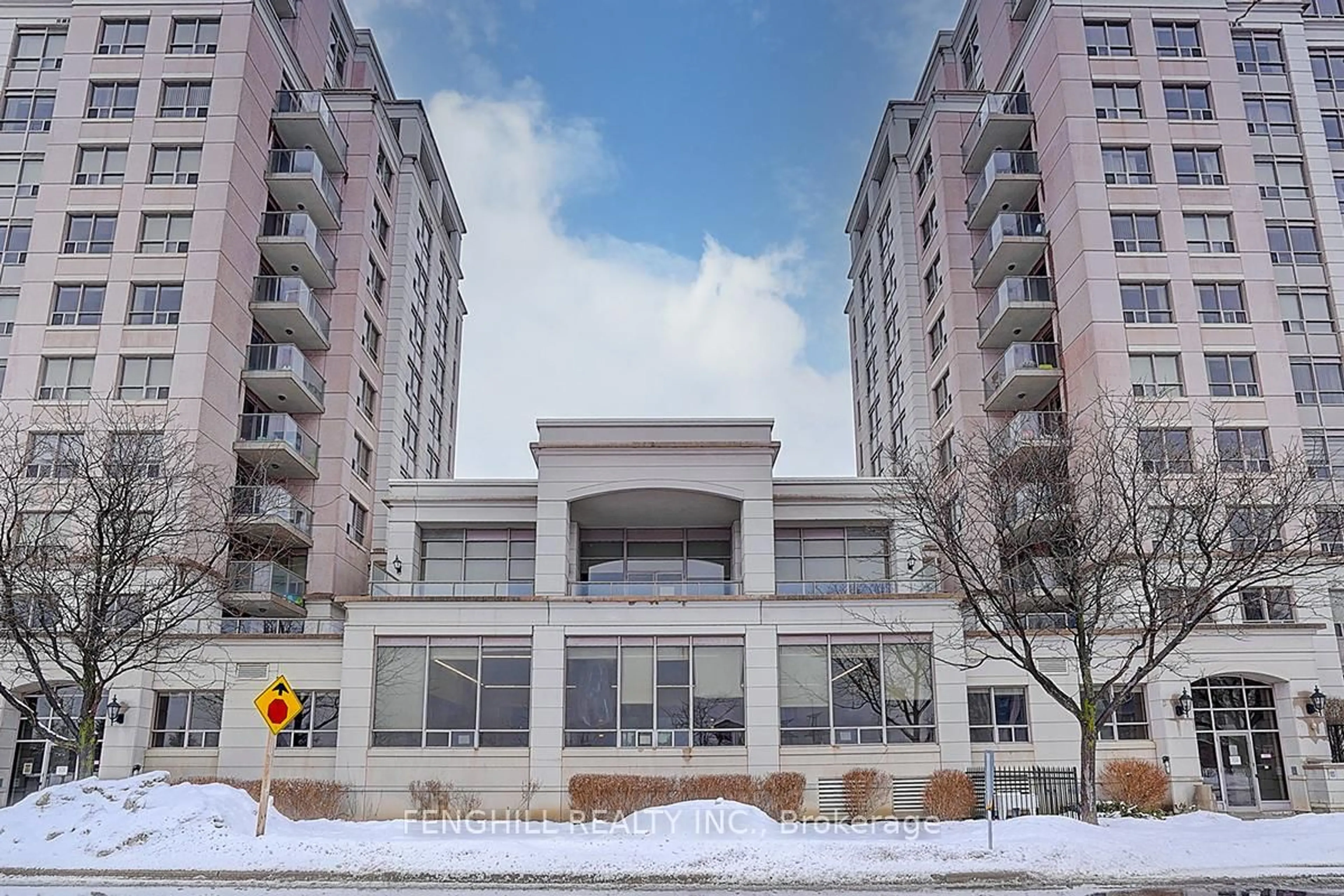 Indoor foyer for 37 Galleria Pkwy #709, Markham Ontario L3T 0A5