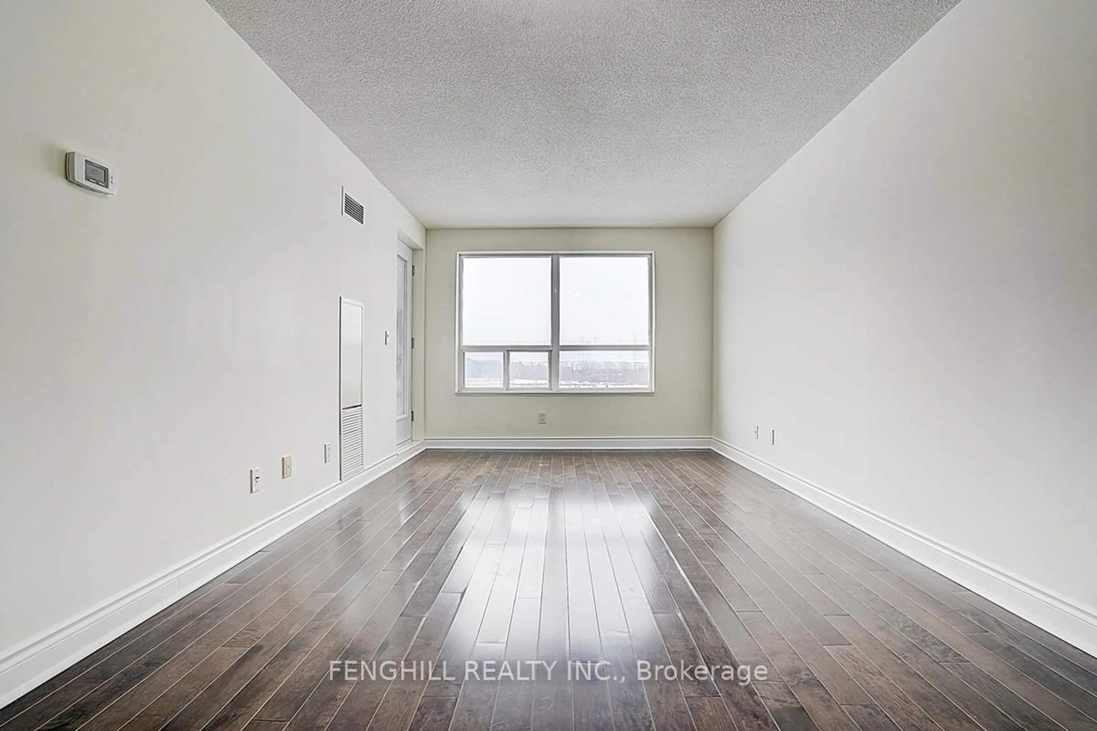 A pic of a room for 37 Galleria Pkwy #709, Markham Ontario L3T 0A5