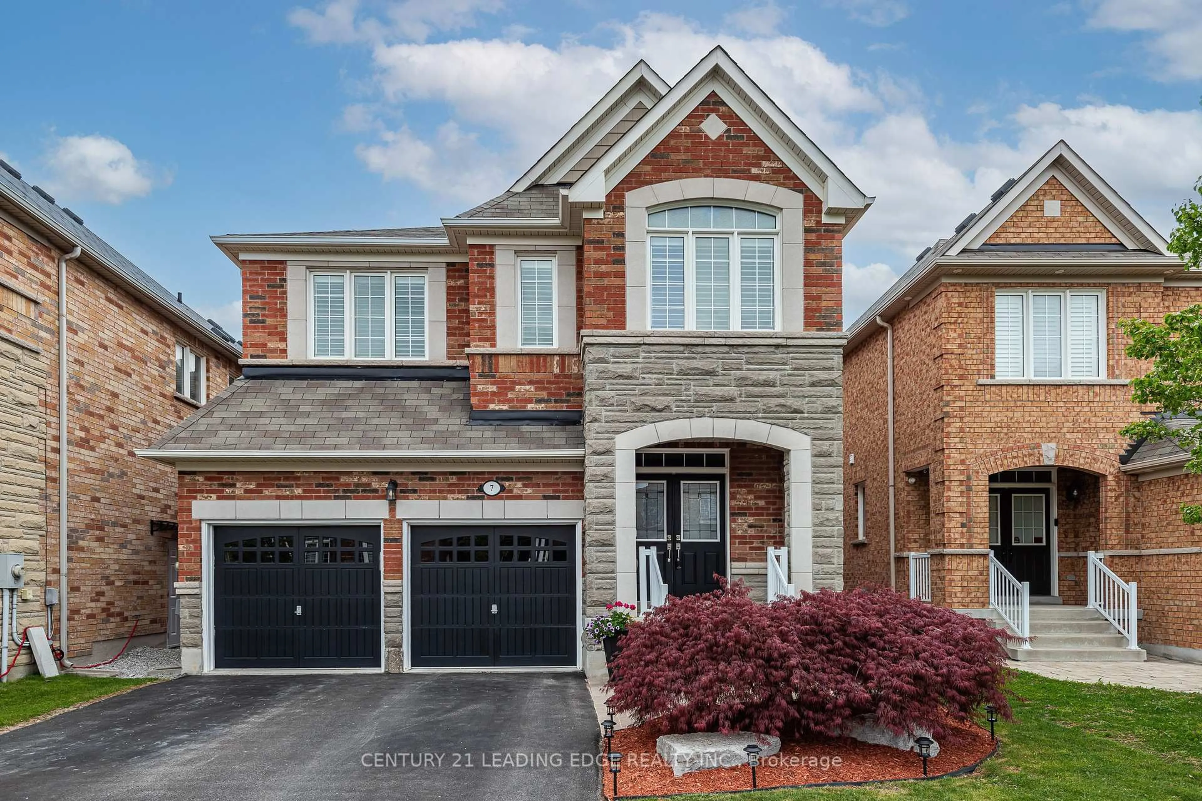 Home with brick exterior material, street for 7 McCann Cres, Bradford West Gwillimbury Ontario L3Z 0G5