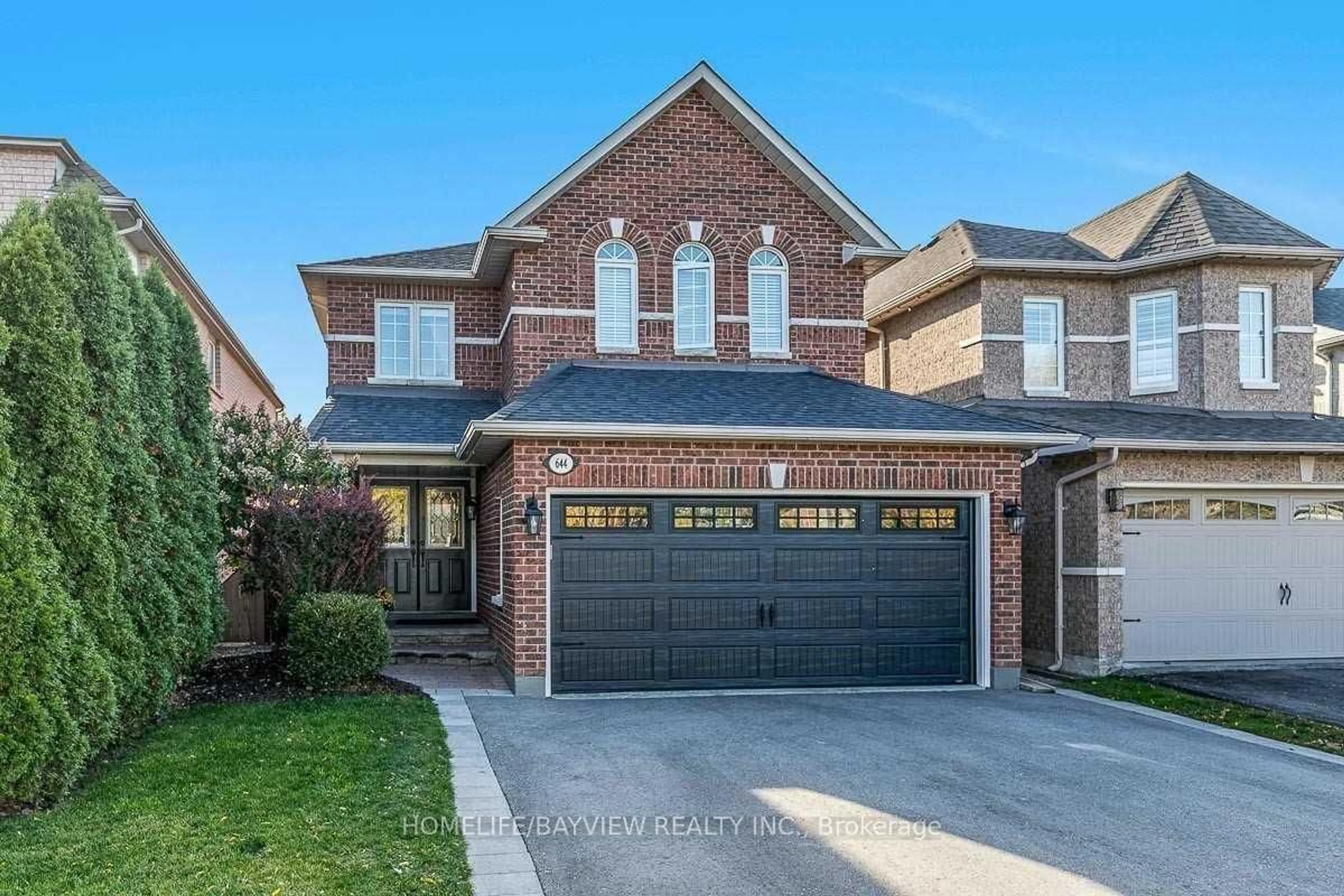 Home with brick exterior material, street for 644 Mcbean Ave, Newmarket Ontario L3X 2J5
