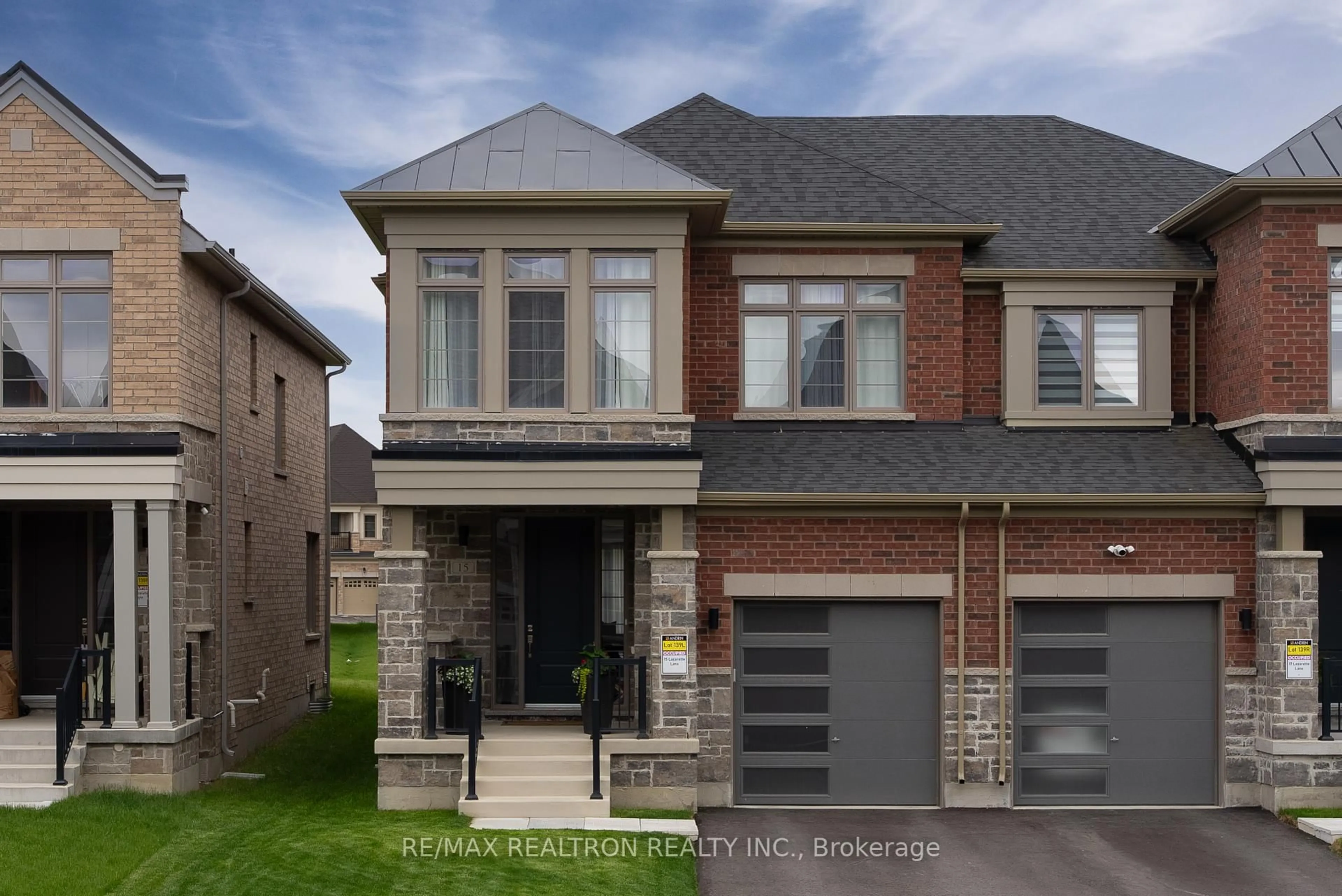 Home with brick exterior material, street for 15 Lazarette Lane, East Gwillimbury Ontario L9N 0V6