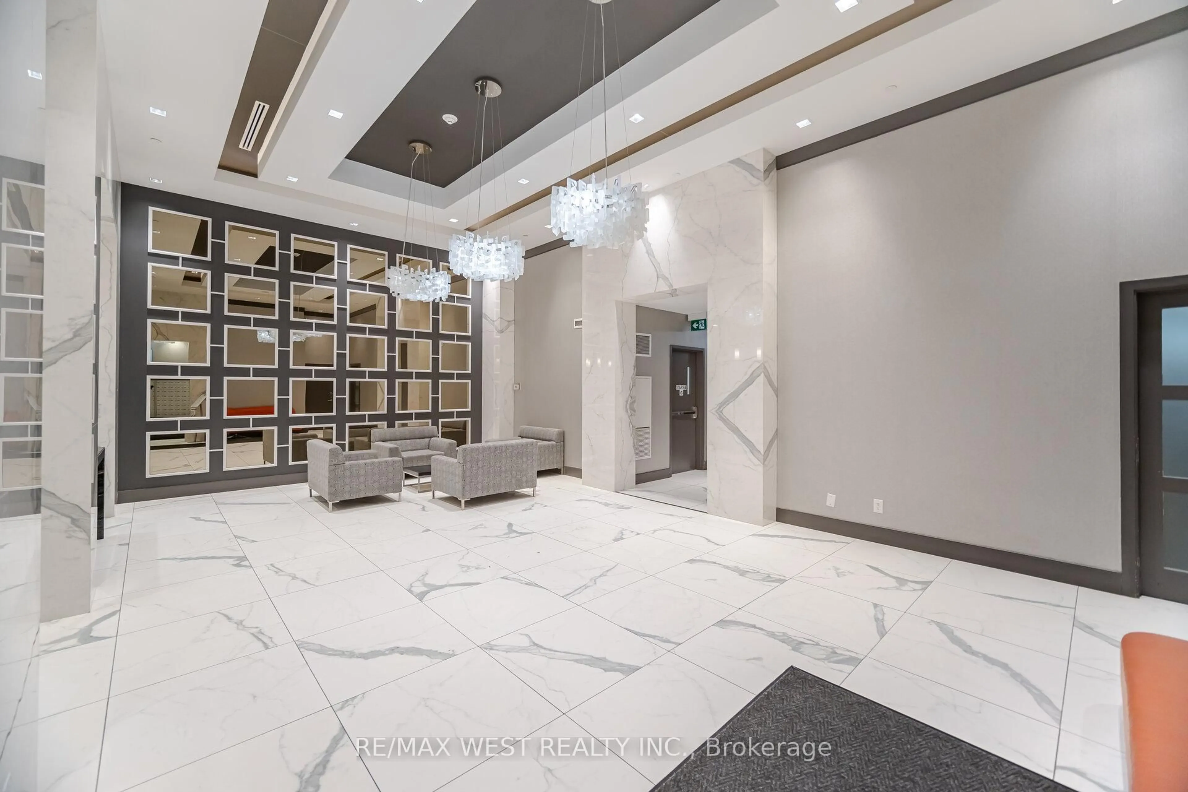 Indoor foyer for 3700 Highway 7 N/A #1704, Vaughan Ontario L4L 0G8