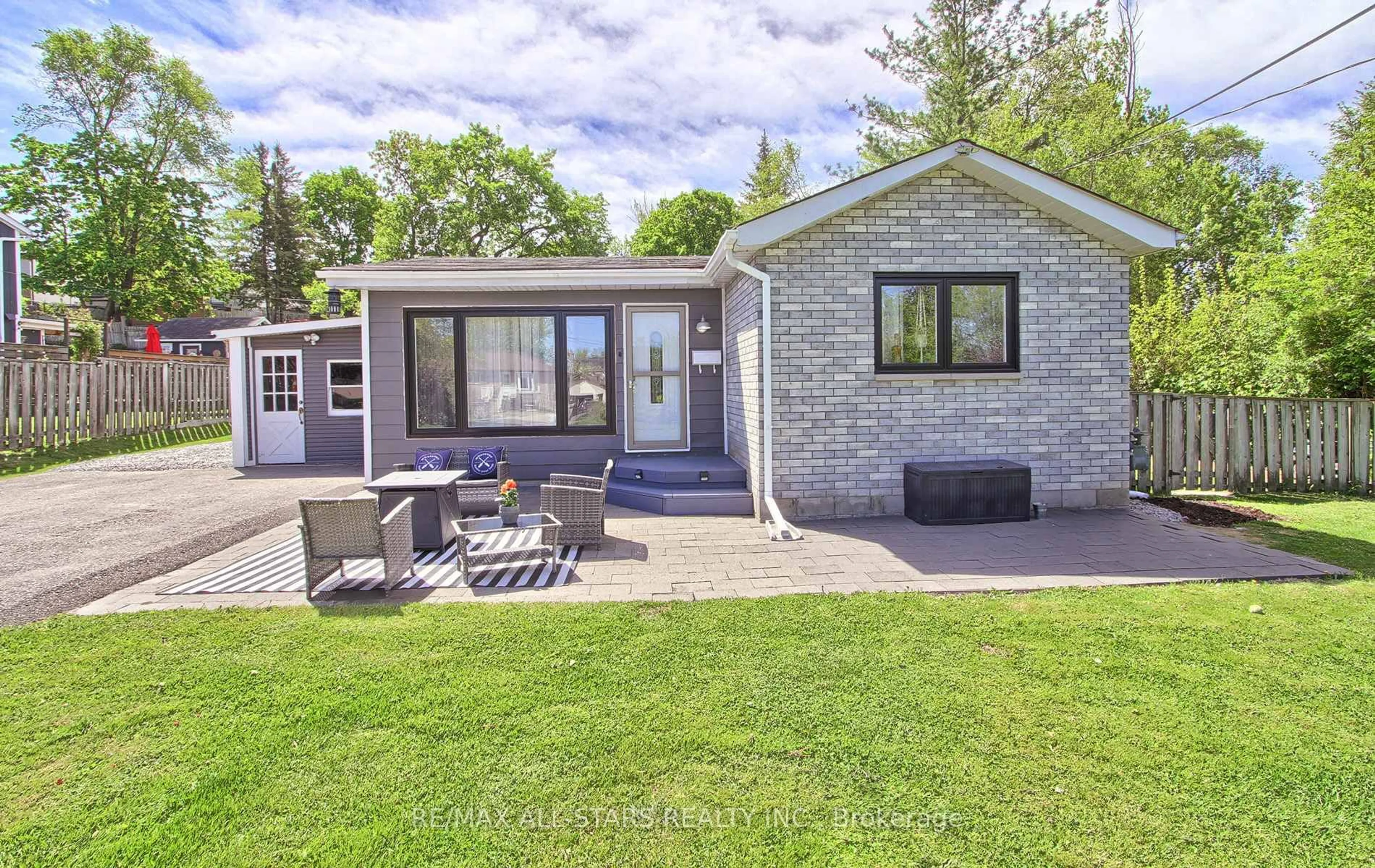 Home with brick exterior material, street for 297 Walter Dr, Georgina Ontario L4P 3A8