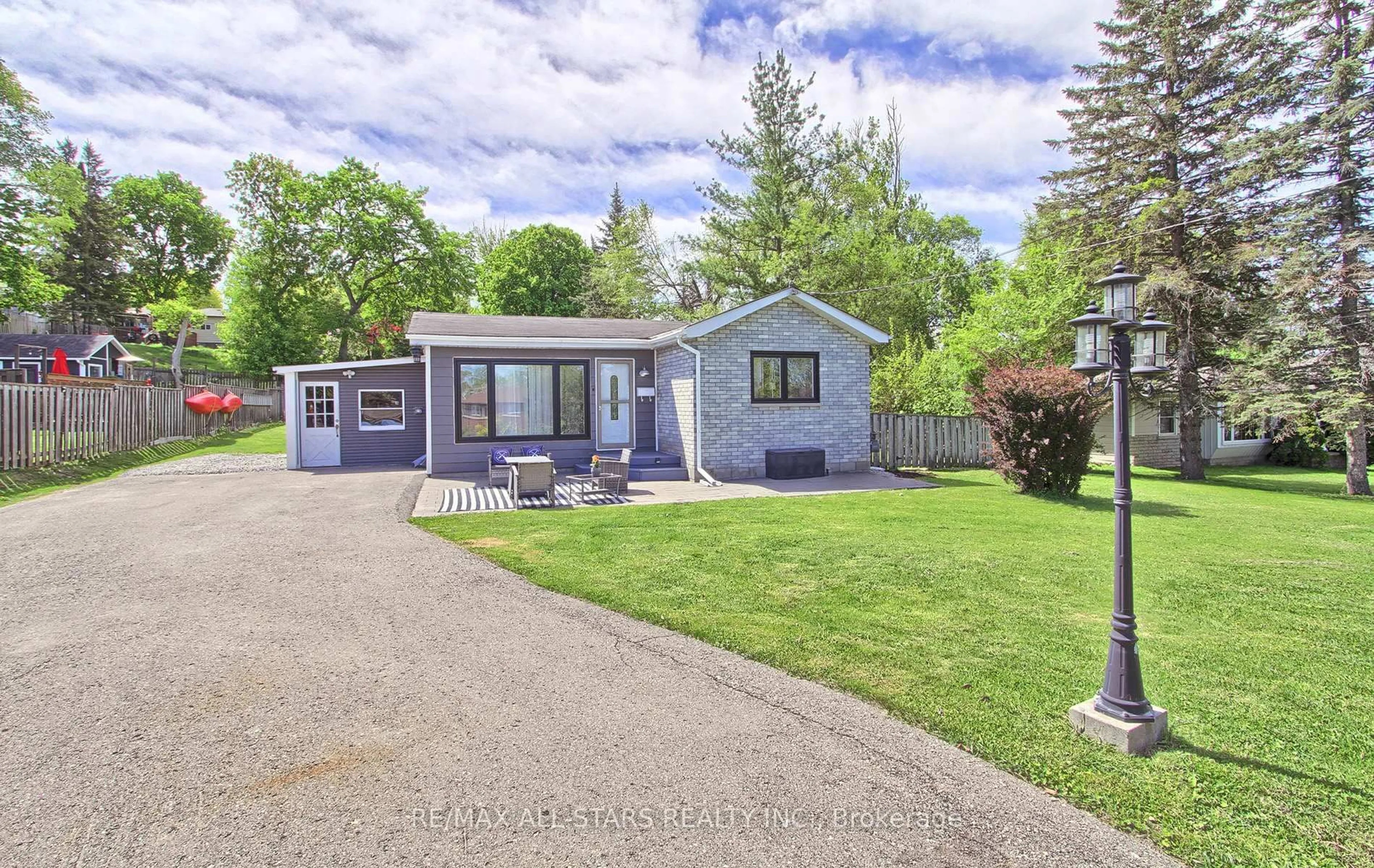 Unknown for 297 Walter Dr, Georgina Ontario L4P 3A8