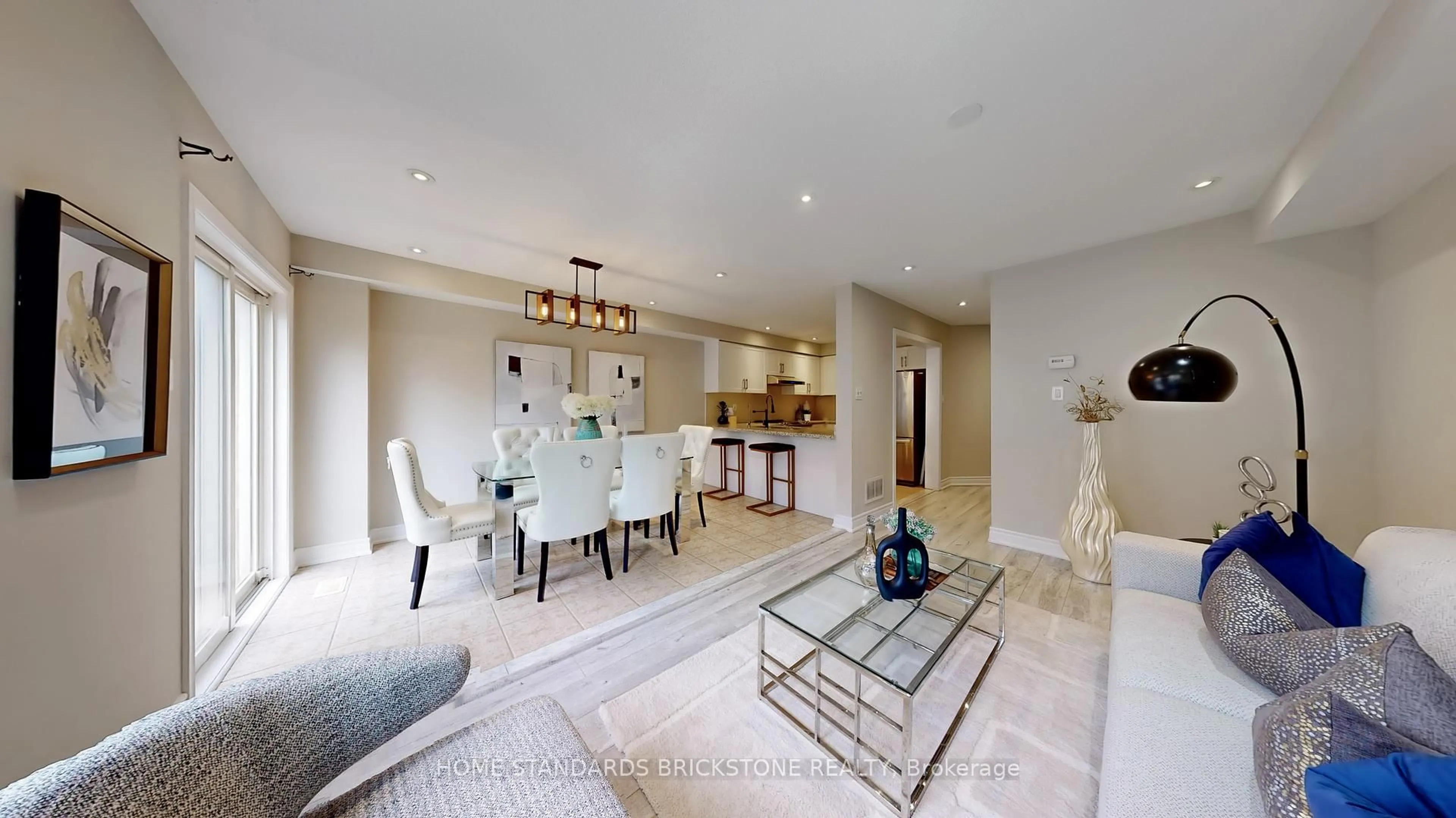 Living room with furniture, ceramic/tile floor for 151 Amulet Cres, Richmond Hill Ontario L4S 2T5