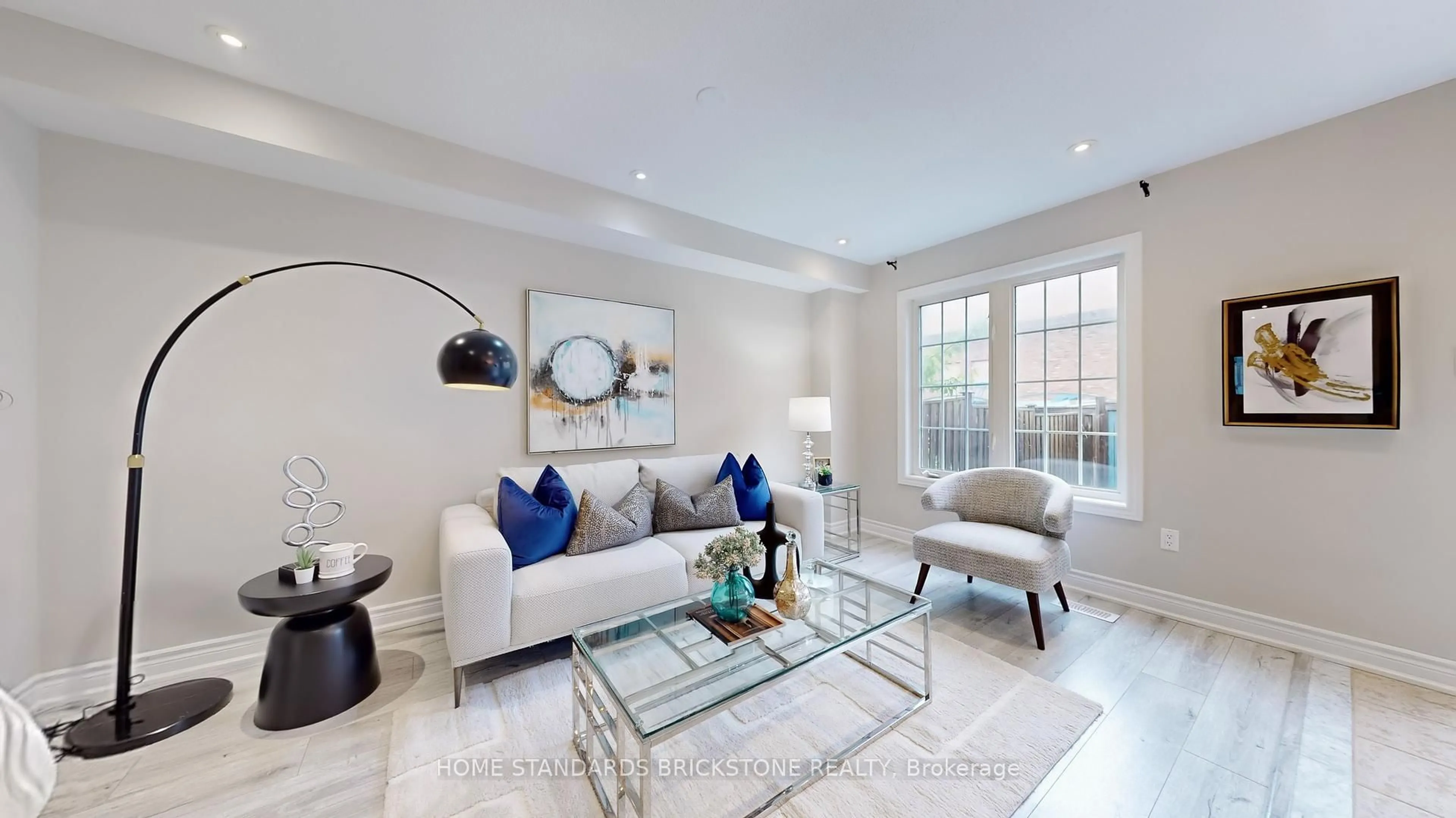 Living room with furniture, ceramic/tile floor for 151 Amulet Cres, Richmond Hill Ontario L4S 2T5