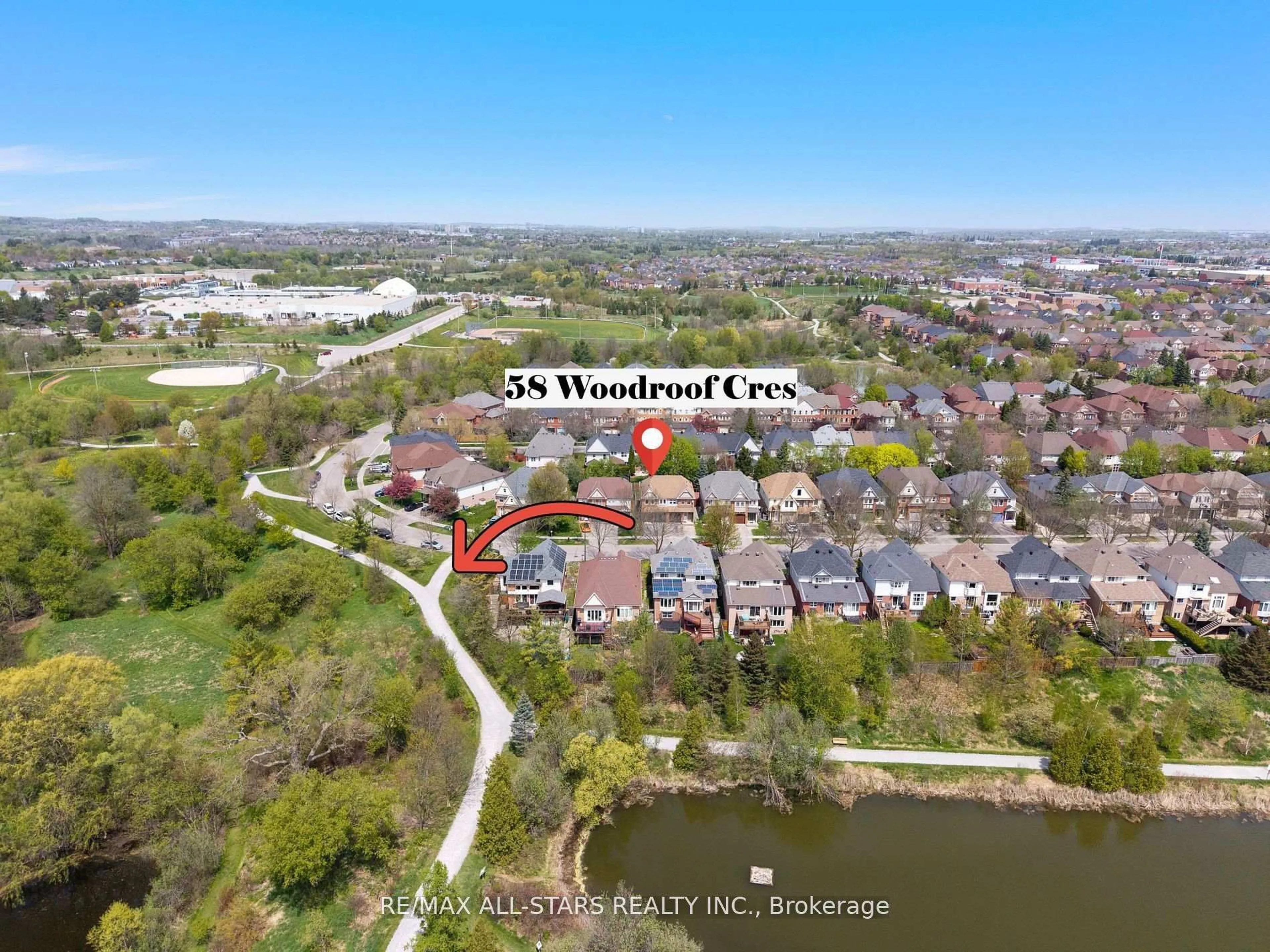 A pic from outside/outdoor area/front of a property/back of a property/a pic from drone, water/lake/river/ocean view for 58 Woodroof Cres, Aurora Ontario L4G 7H4