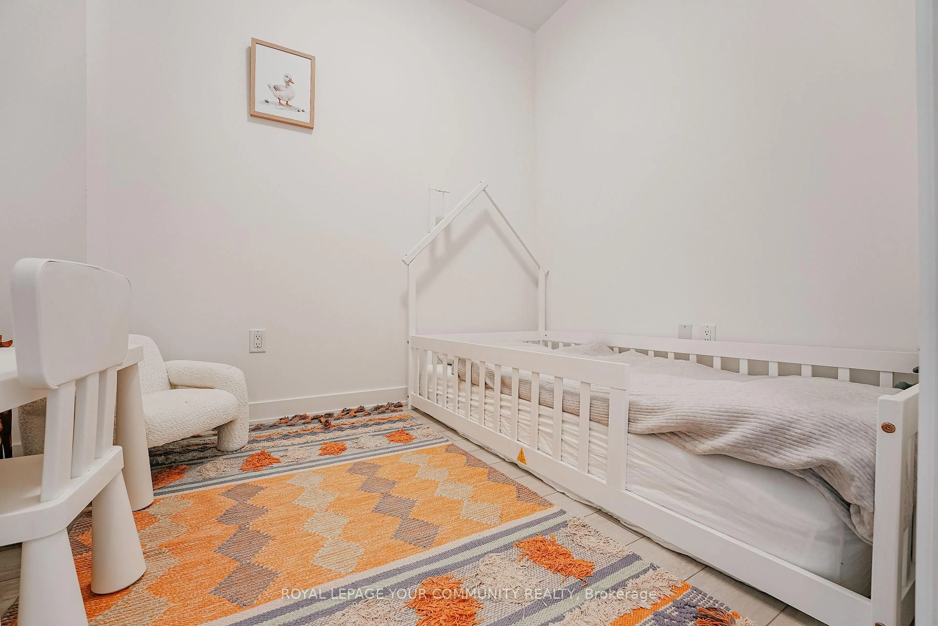 A pic of a room for 95 Oneida Cres #2212, Richmond Hill Ontario L4B 3K9