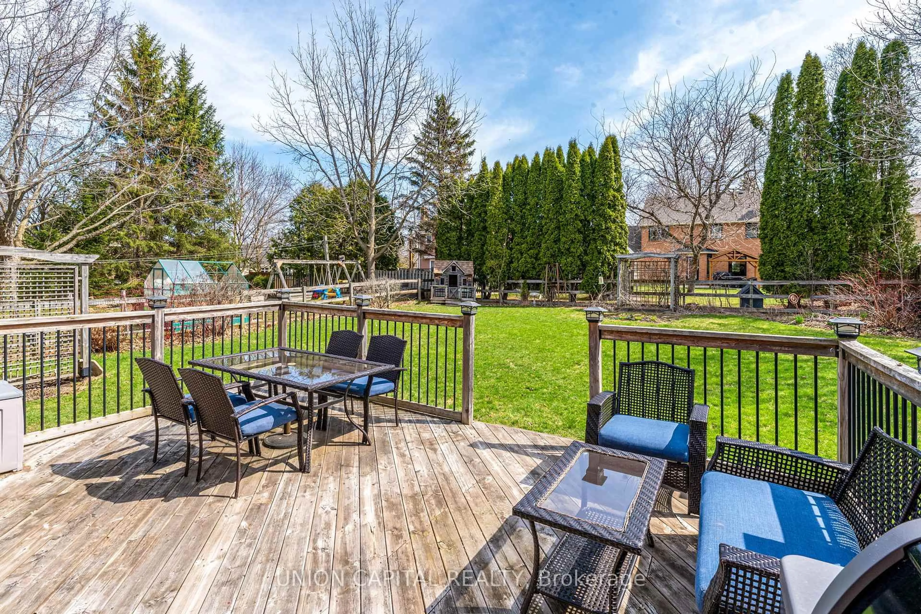 Patio, unknown for 37 Carmody Lane, Uxbridge Ontario L9P 1A5
