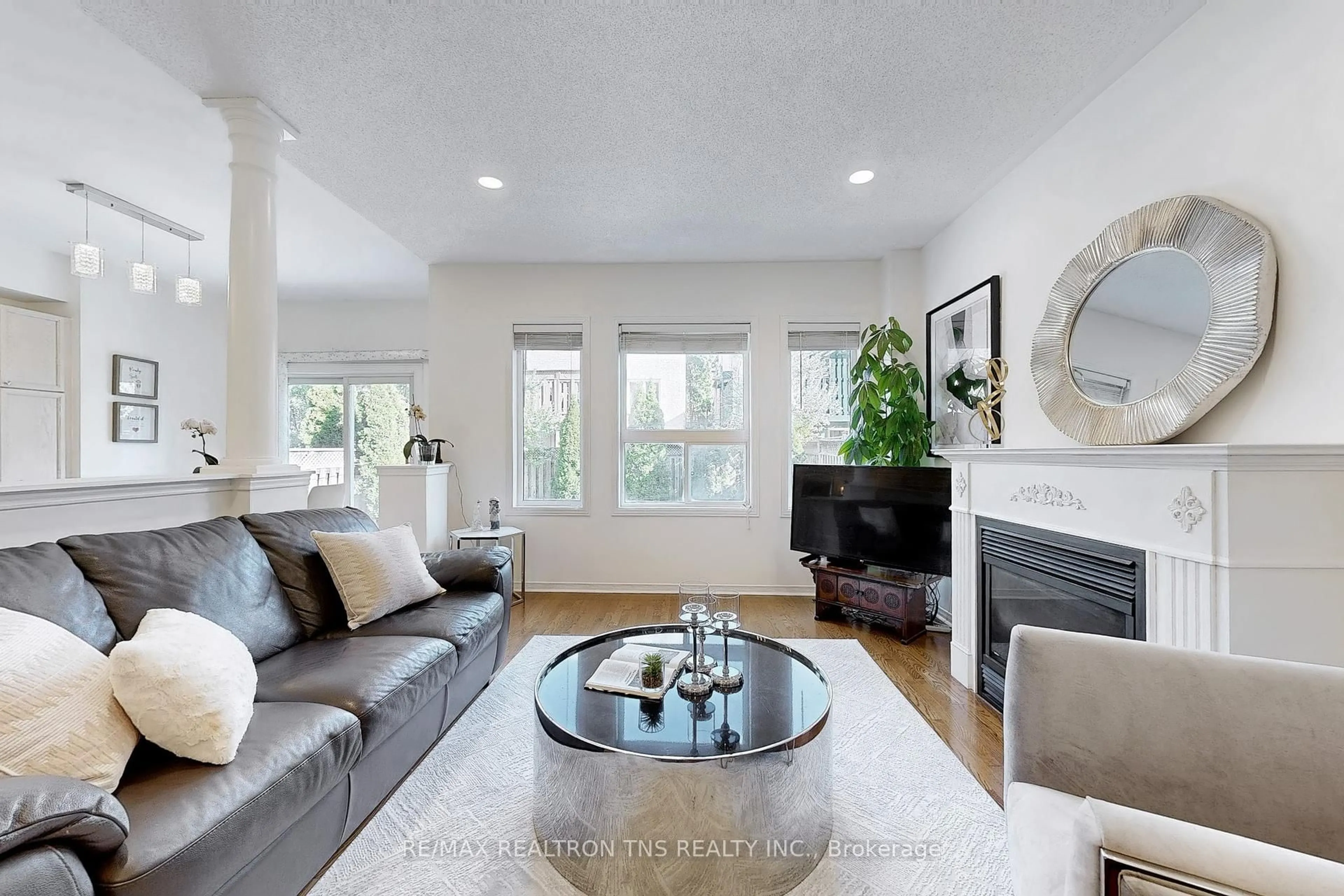 Living room with furniture, unknown for 67 Angelica Ave, Richmond Hill Ontario L4S 2C9