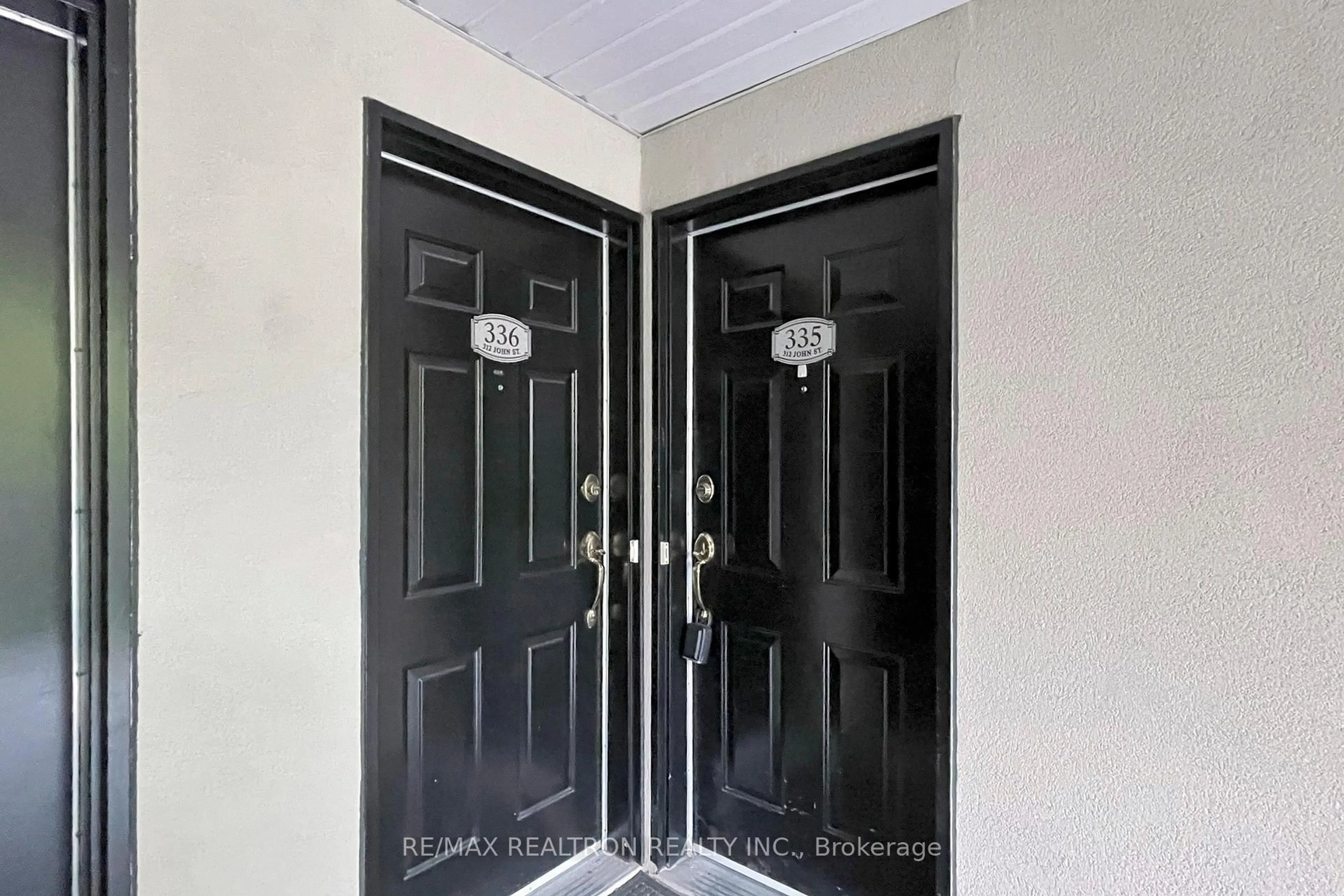 Indoor entryway for 312 John St #335, Markham Ontario L3T 0A7