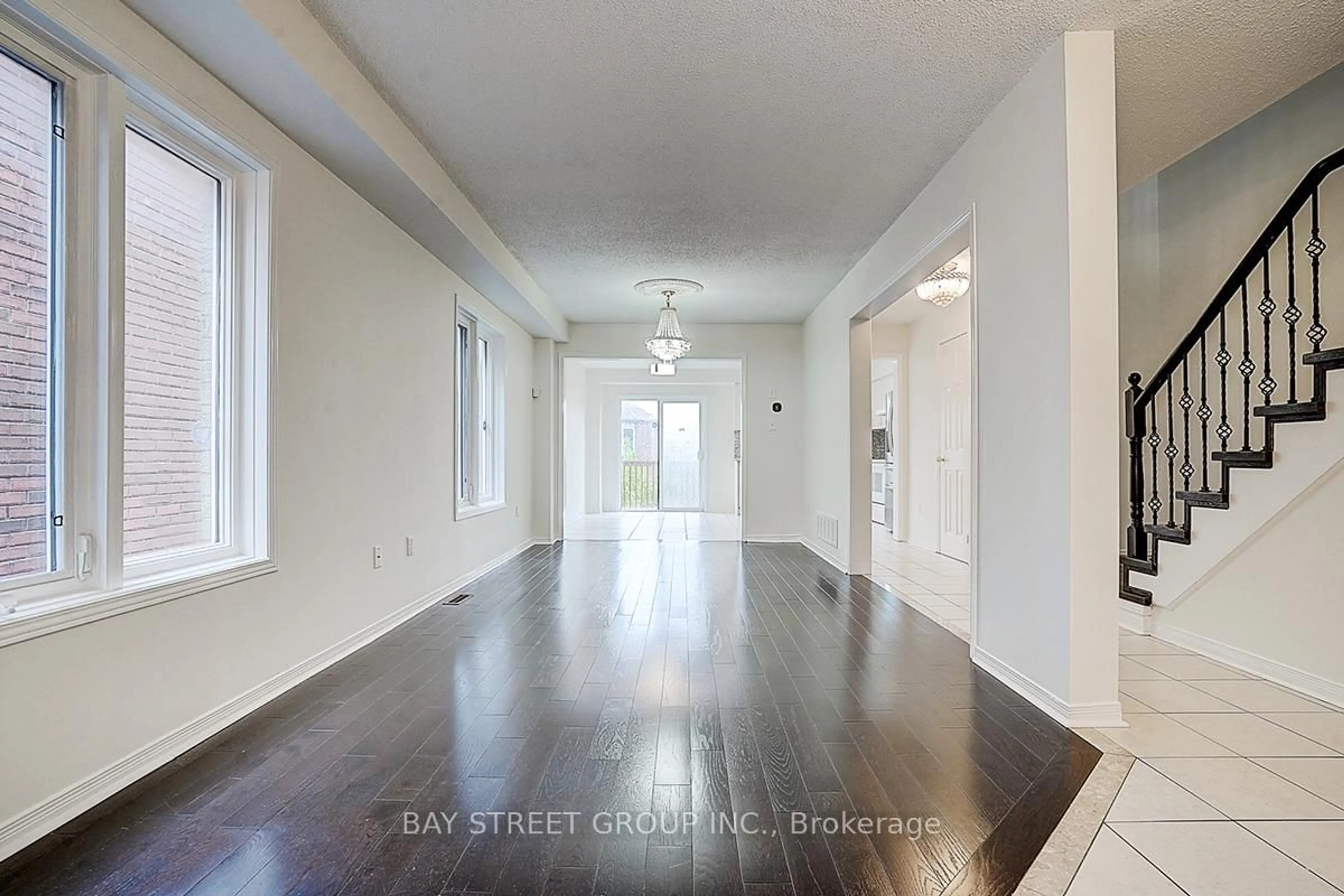 Indoor entryway for 11 Tara Cres, Markham Ontario L3S 4S7