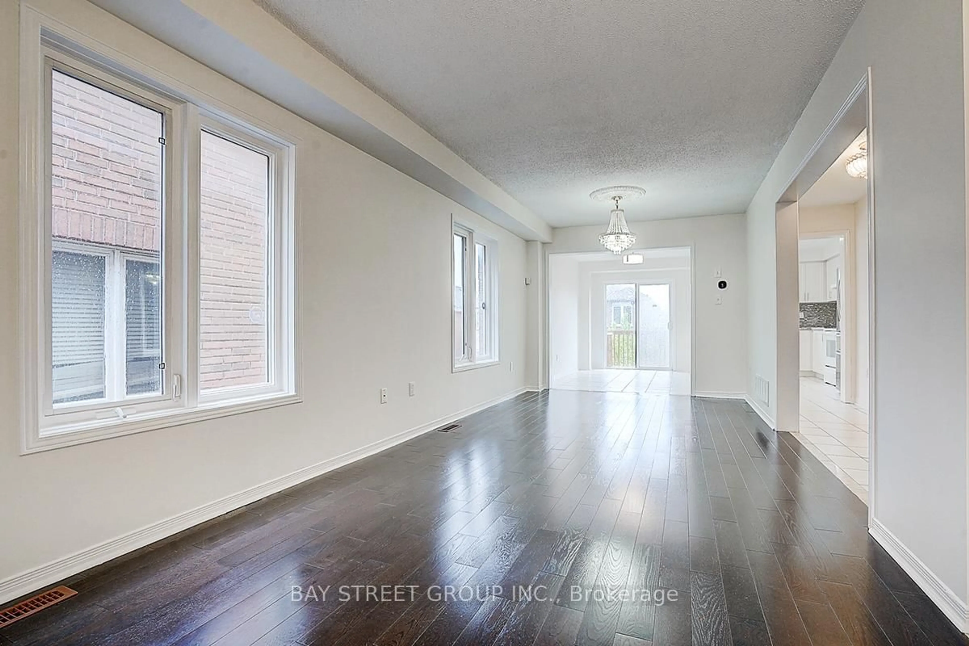 A pic of a room for 11 Tara Cres, Markham Ontario L3S 4S7
