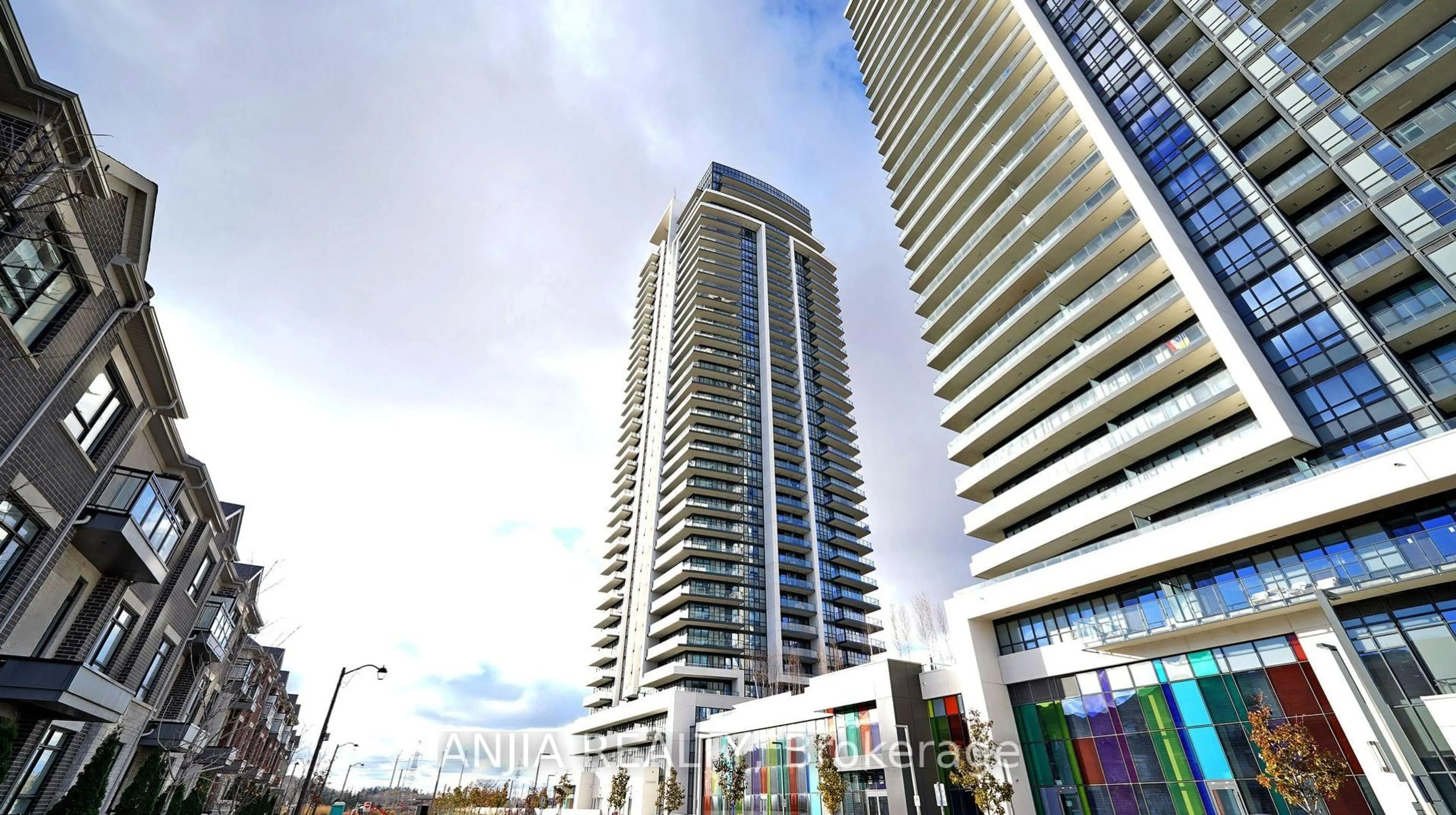 Unknown for 12 Gandhi Lane #815, Markham Ontario L3T 0G8