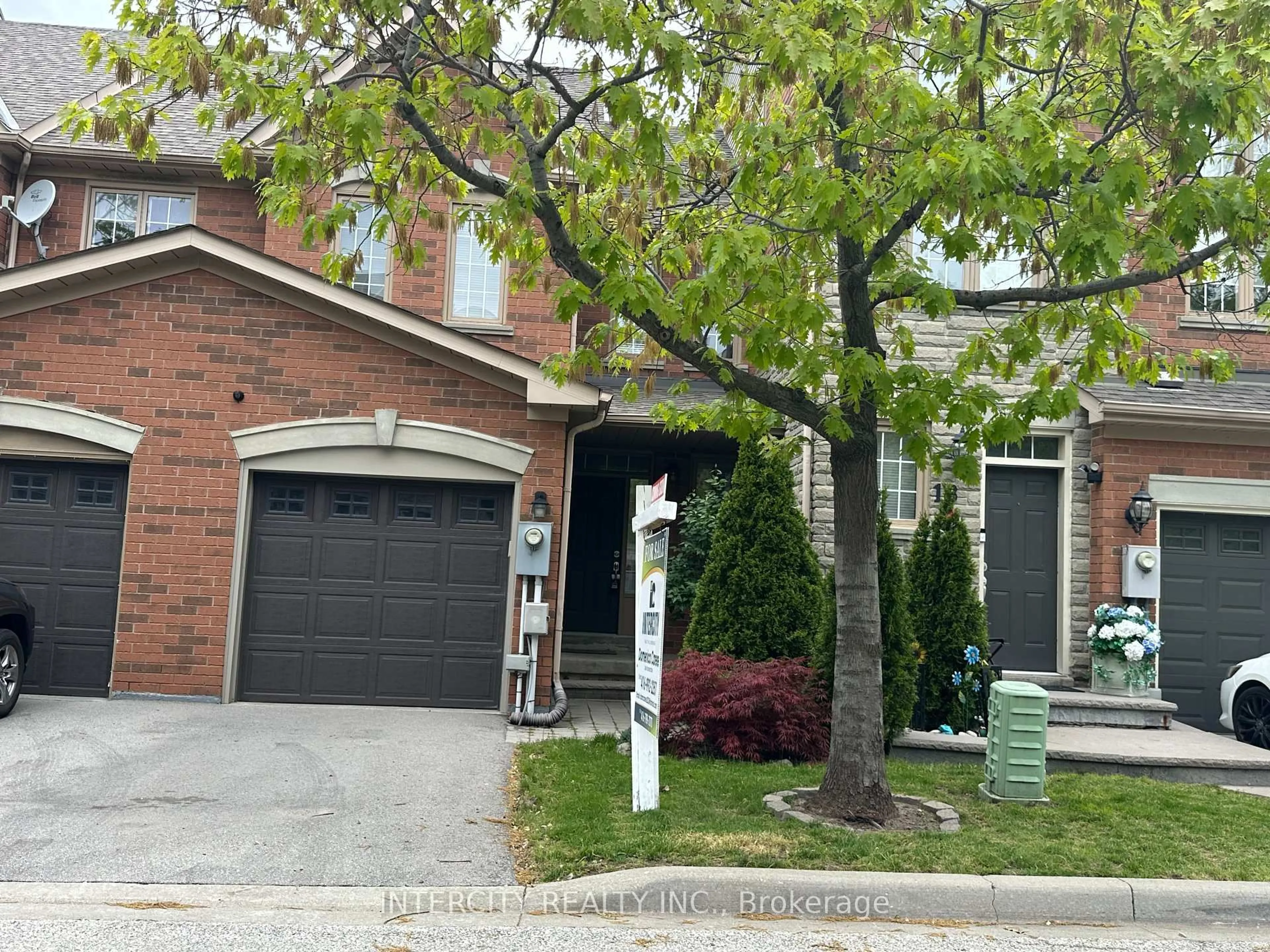 Home with brick exterior material, street for 15 Pottery Pl #17, Vaughan Ontario L4L 9J6