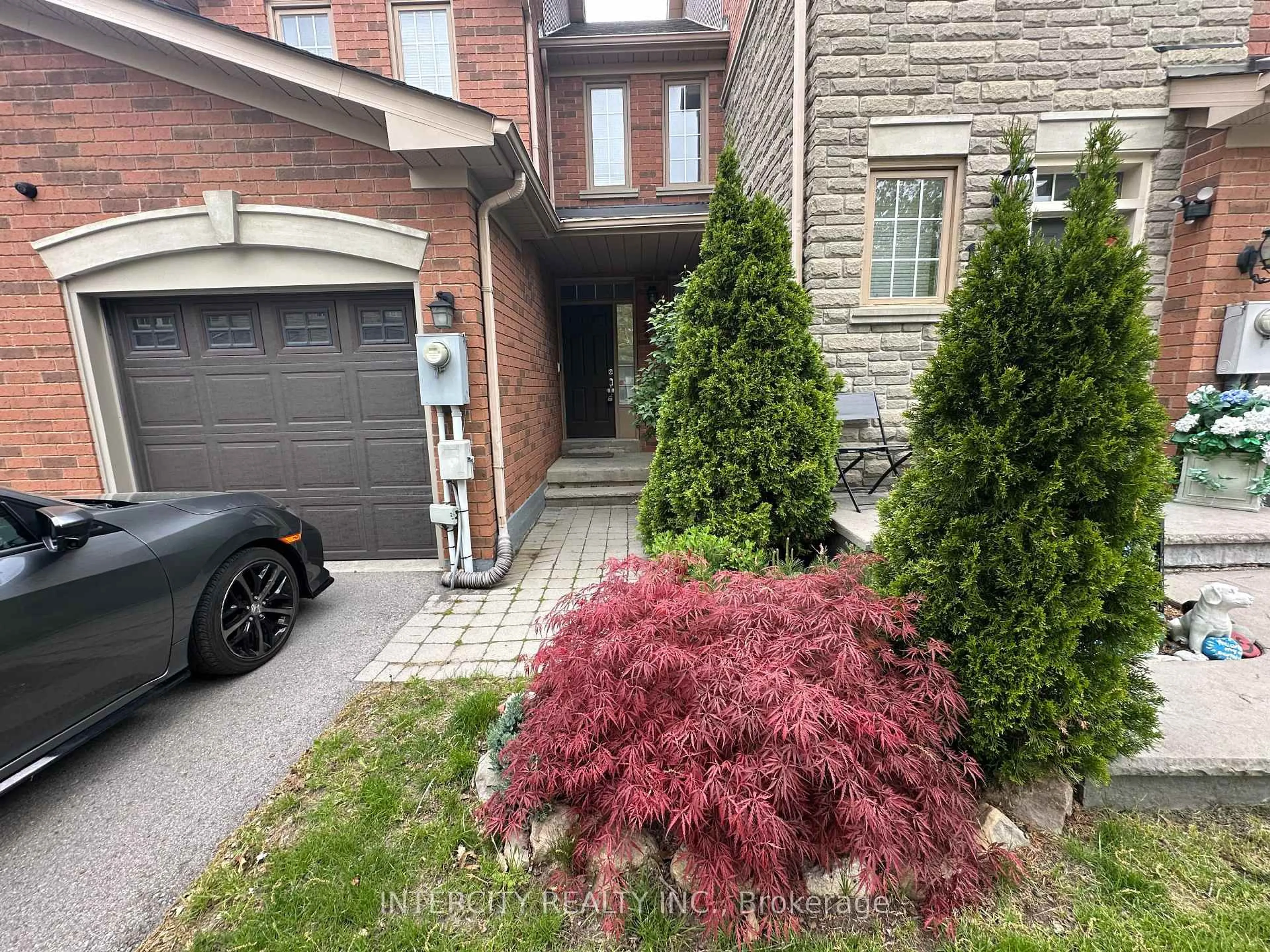 Unknown for 15 Pottery Pl #17, Vaughan Ontario L4L 9J6