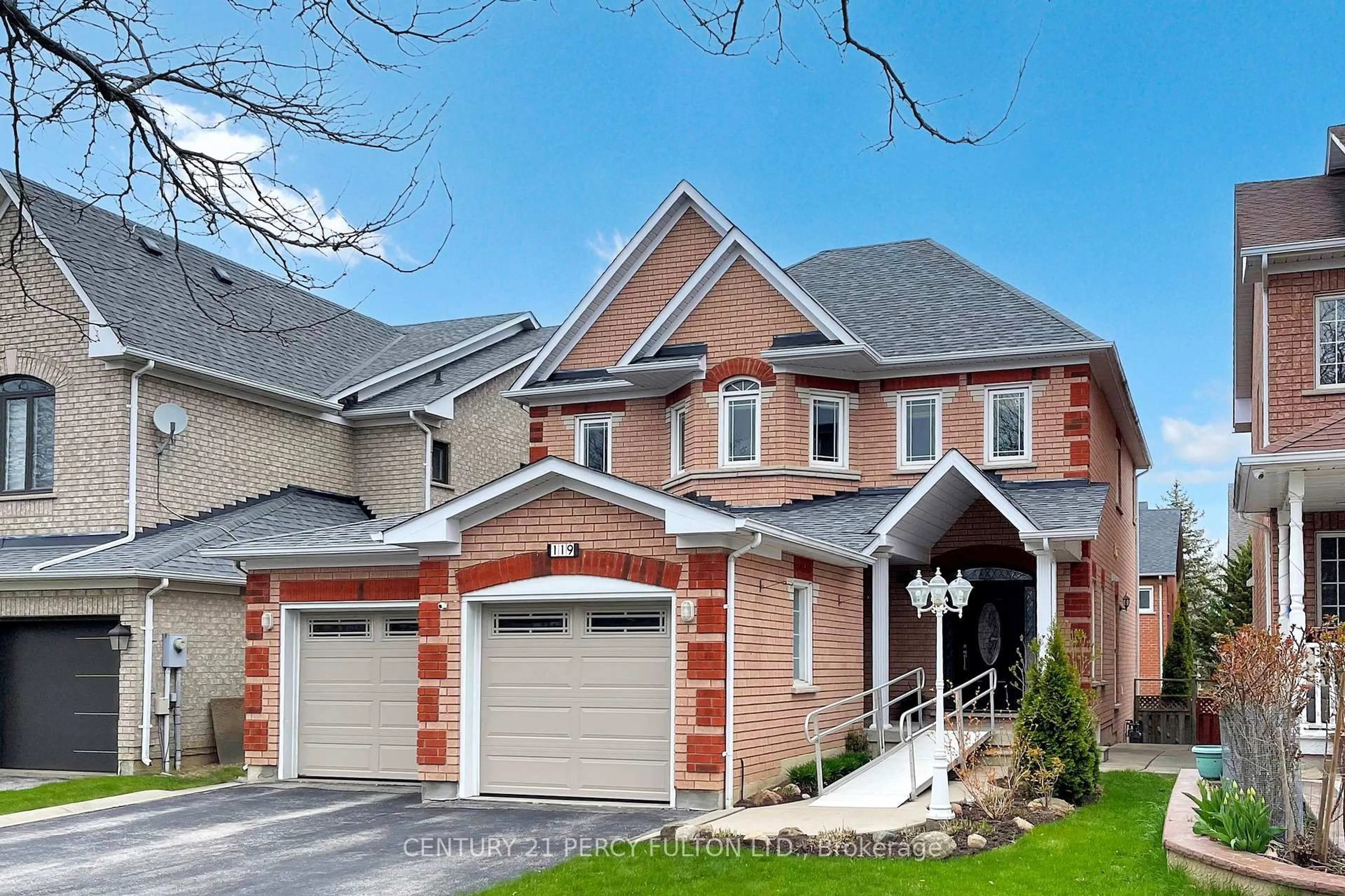 Home with brick exterior material, street for 119 Elvira Cres, Markham Ontario L3S 3S7
