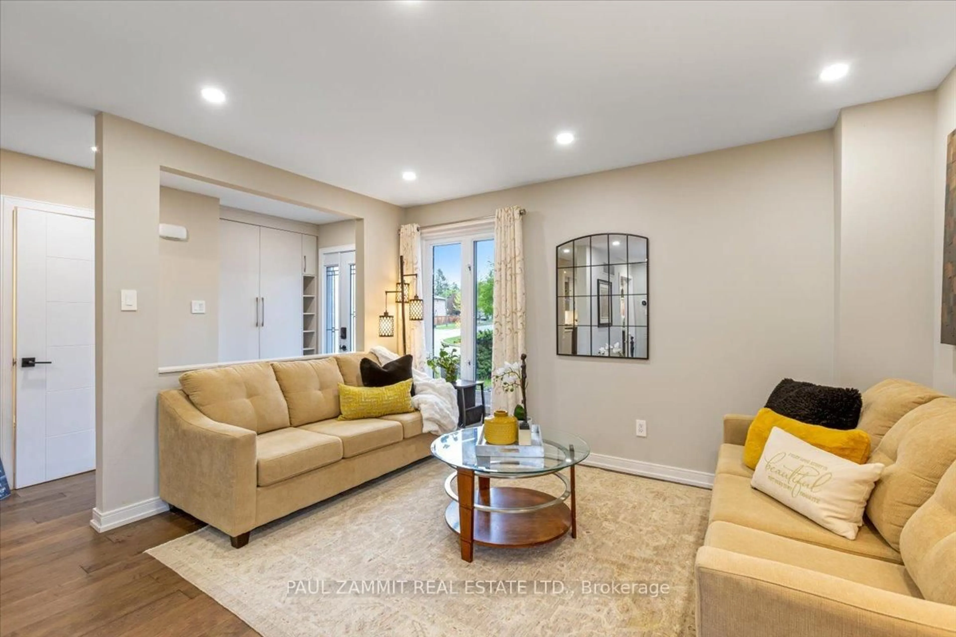 Living room with furniture, unknown for 20 Lilac Ave, Markham Ontario L3T 5J9