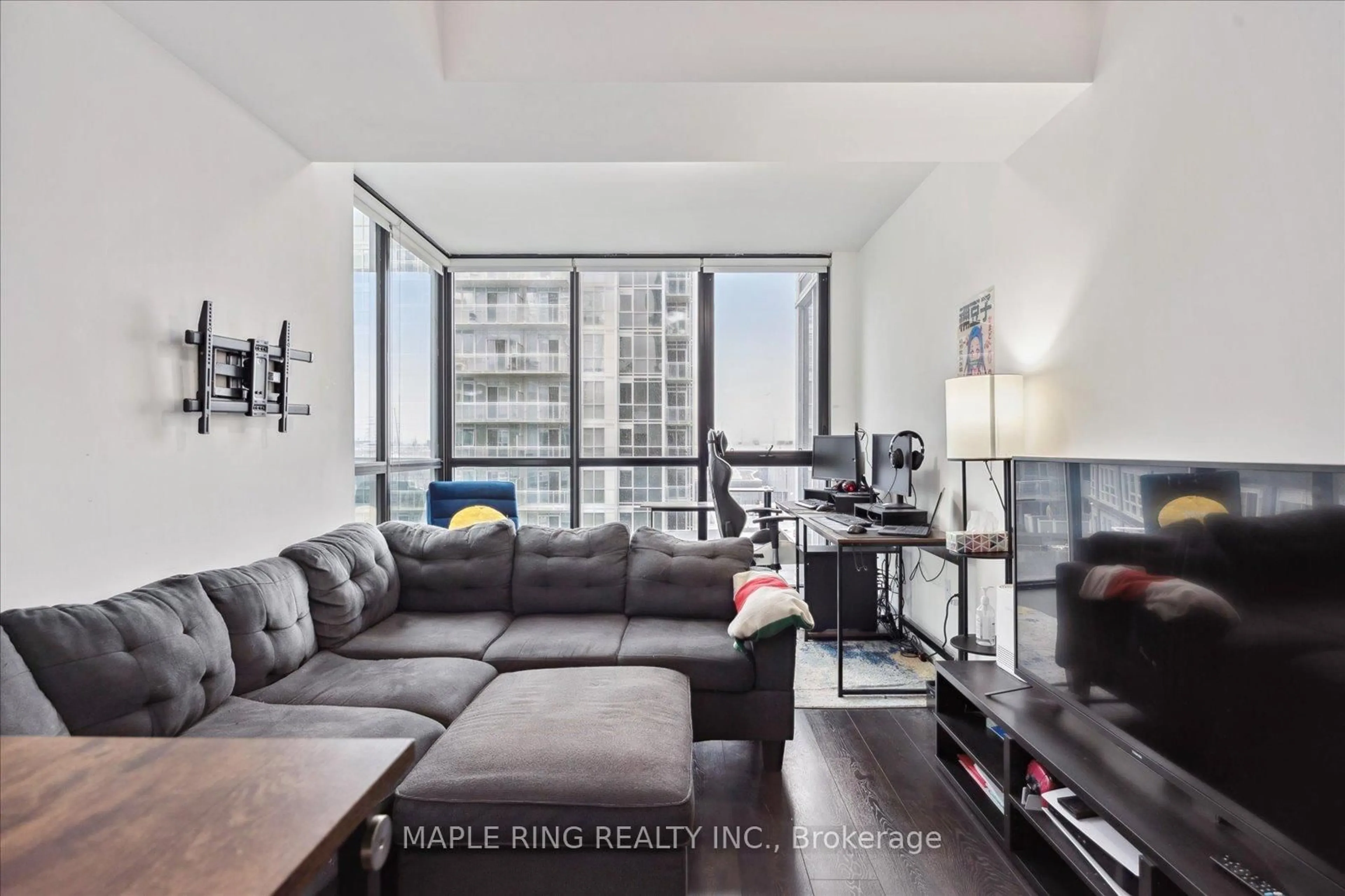Living room with furniture, unknown for 2916 Highway 7 Rd #418, Vaughan Ontario L4K 0K6