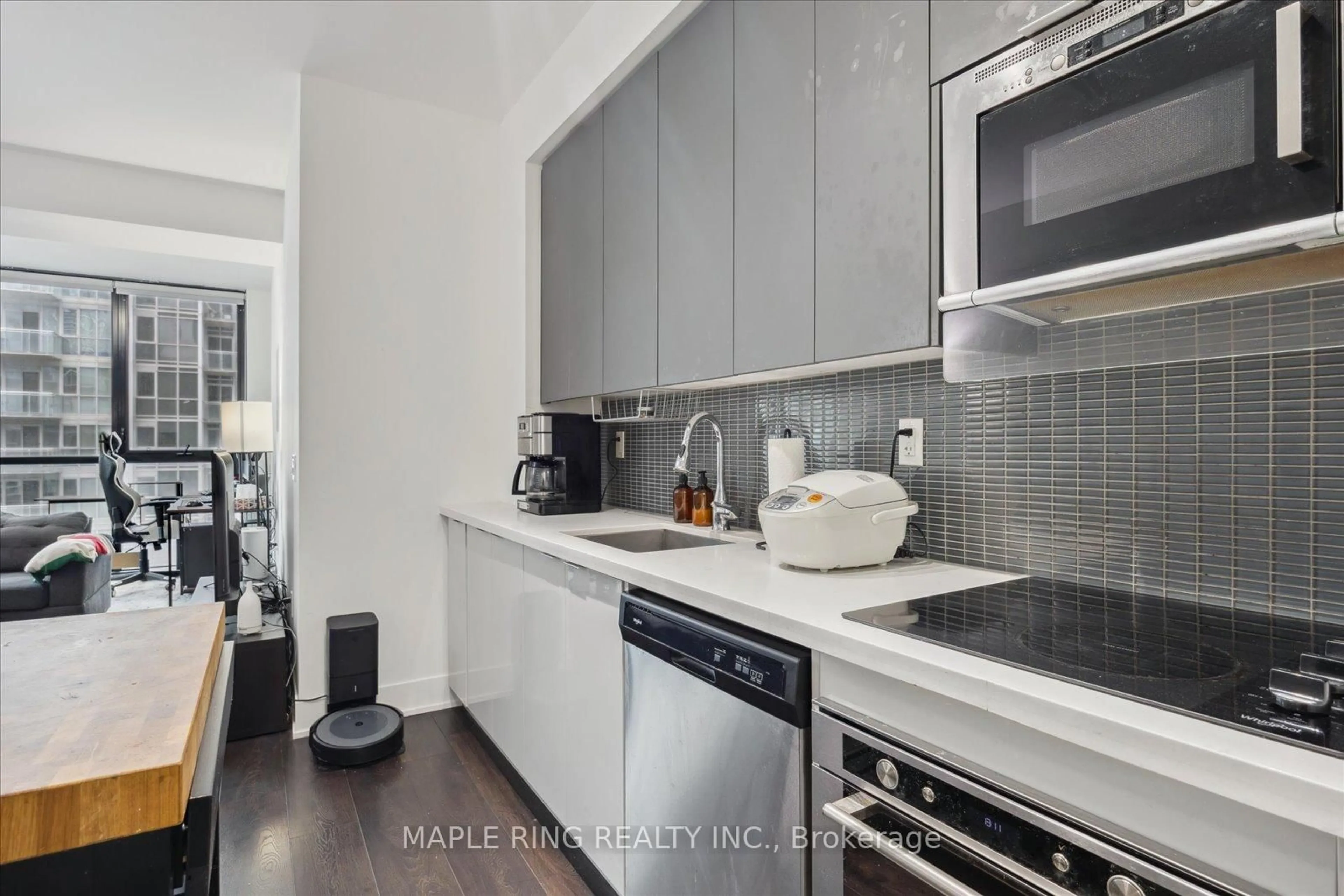 Unknown for 2916 Highway 7 Rd #418, Vaughan Ontario L4K 0K6