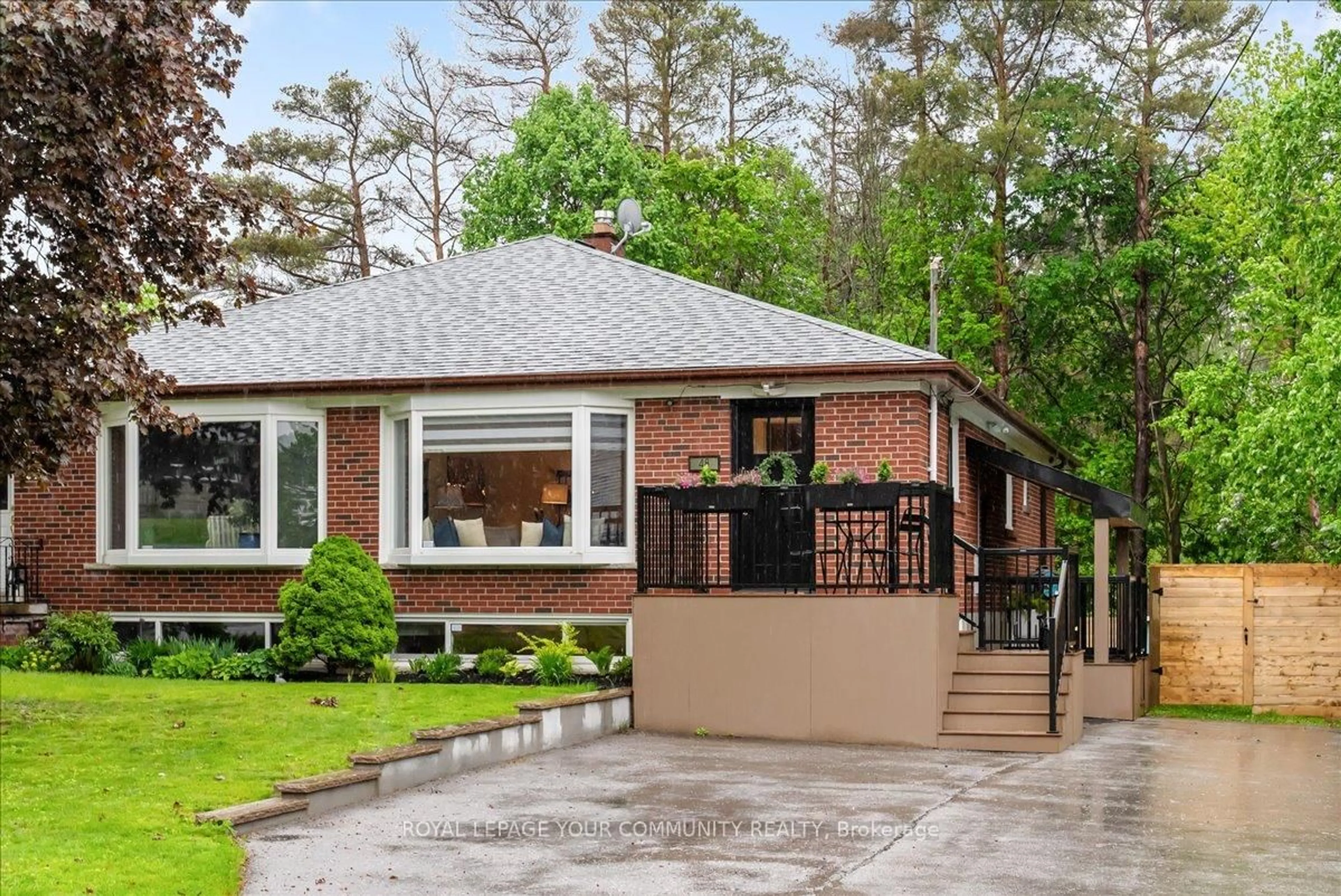 Home with brick exterior material, street for 48 Bell St, Uxbridge Ontario L9P 1L1