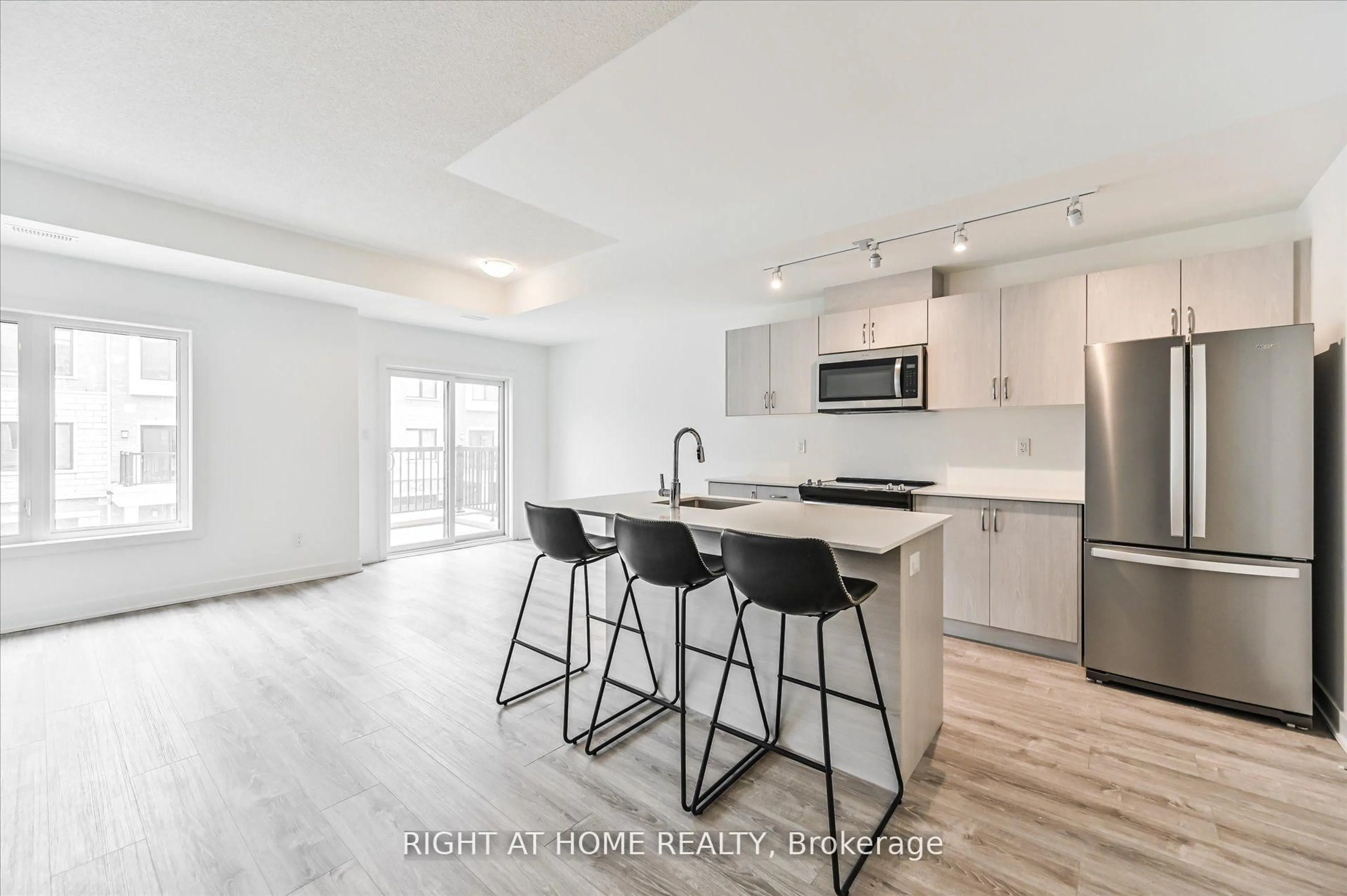 Open concept kitchen, unknown for 36 Nordic Lane, Whitchurch-Stouffville Ontario L4A 4W8