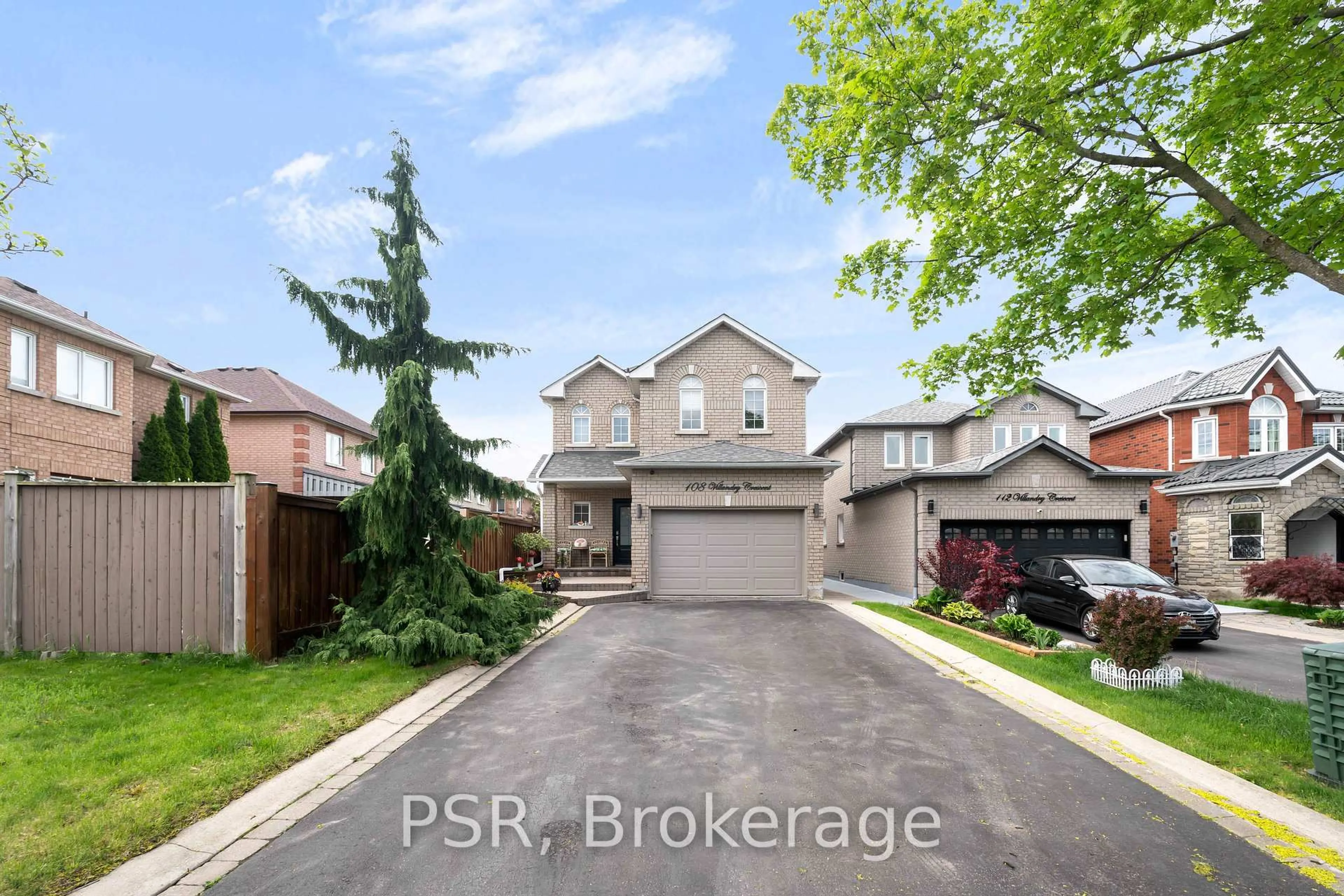 A pic from outside/outdoor area/front of a property/back of a property/a pic from drone, street for 108 Villandry Cres, Vaughan Ontario L6A 2X3