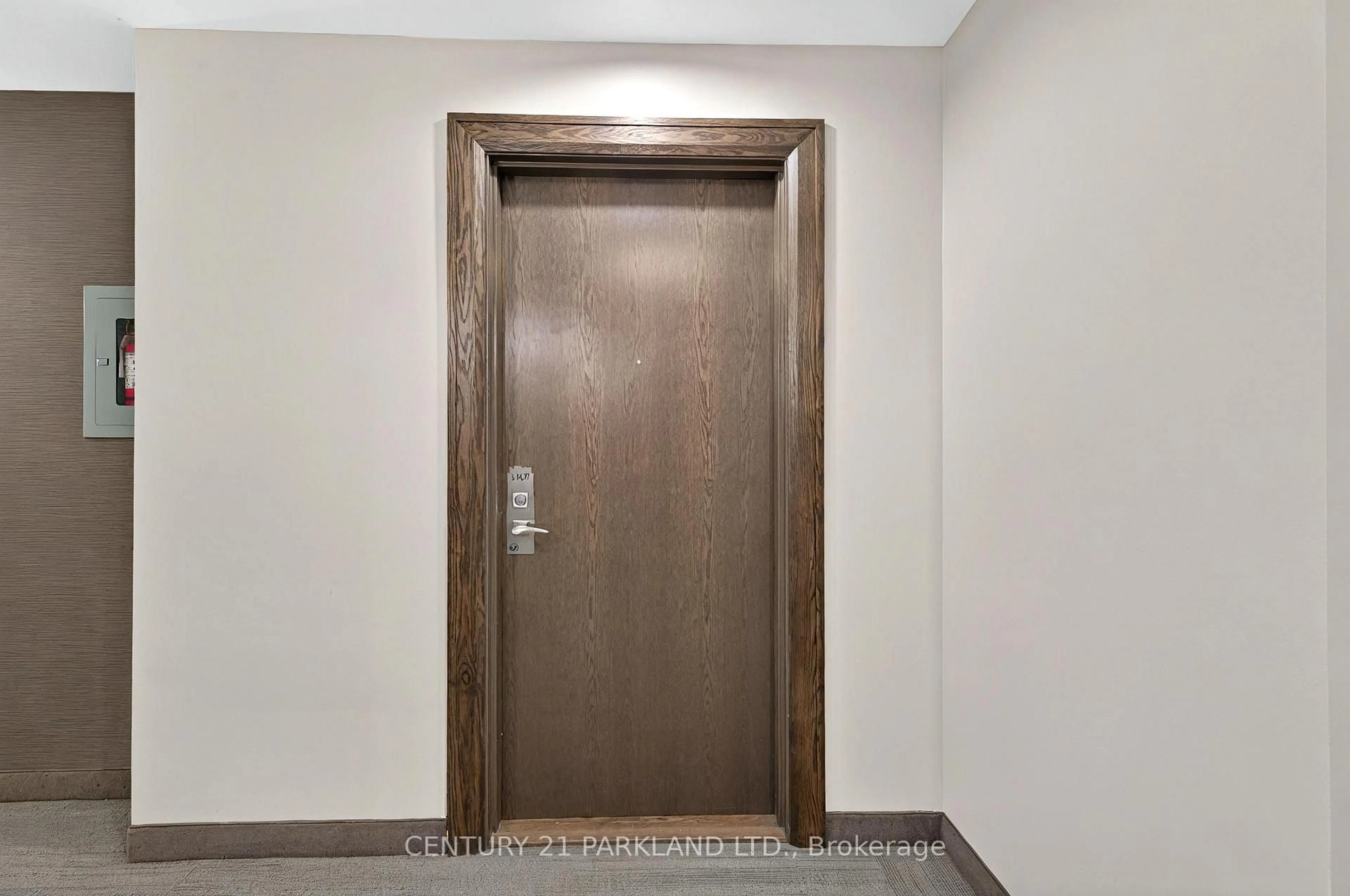 Indoor foyer for 2900 Highway 7 Rd #1407, Vaughan Ontario L4K 1W8