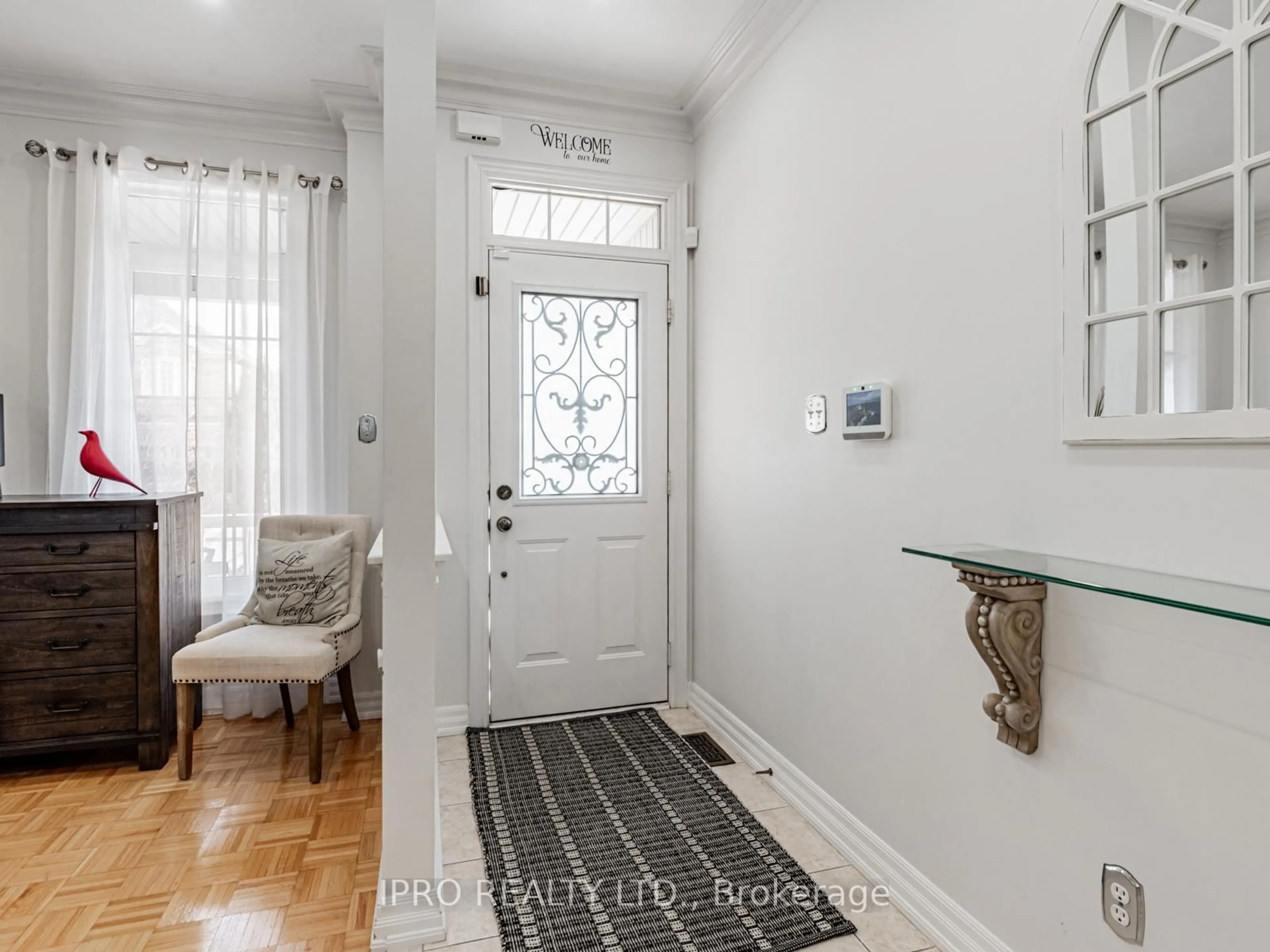 Indoor entryway for 172 Silverado Tr, Vaughan Ontario L4H 2N9
