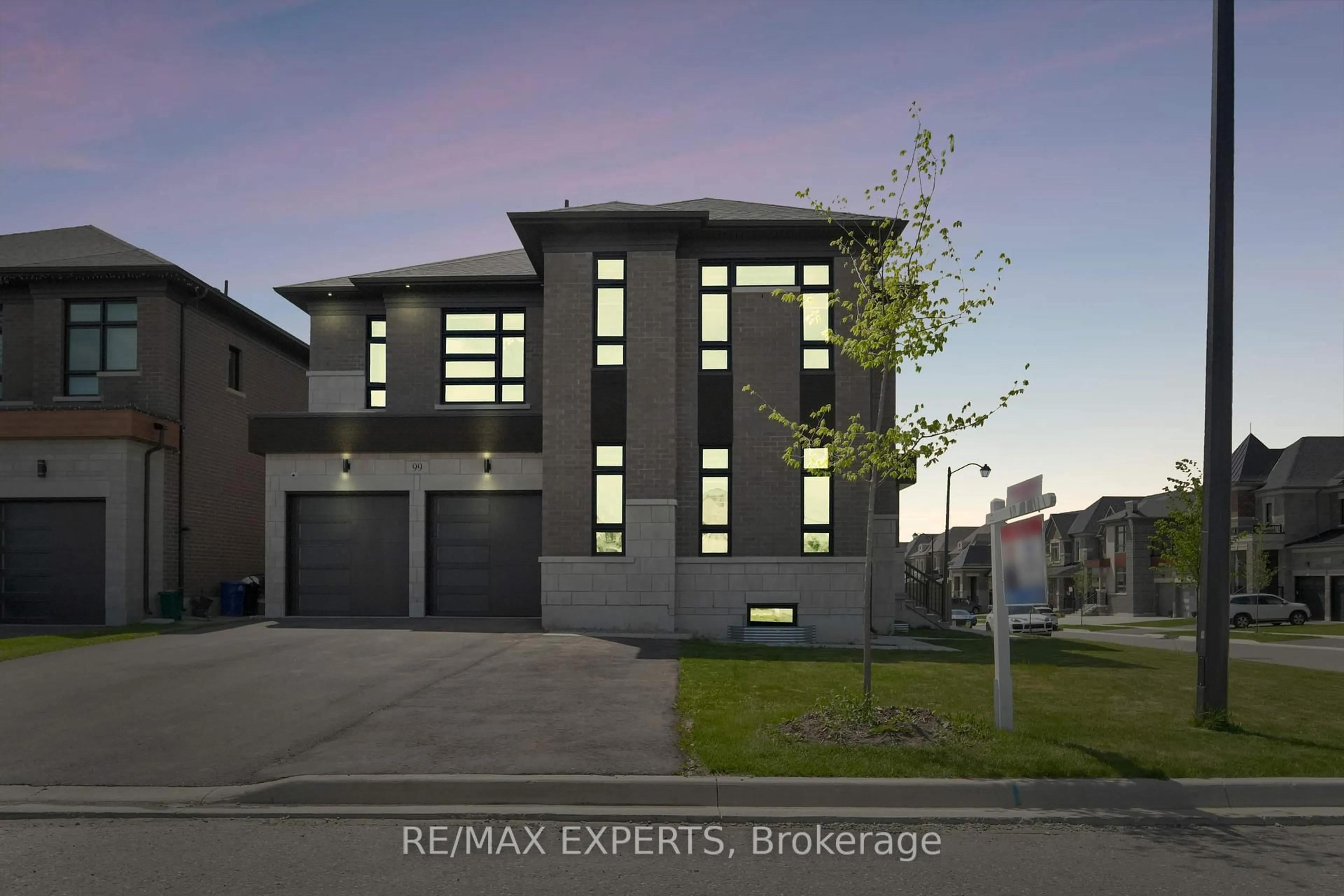 Home with brick exterior material, street for 99 Wainfleet Cres, Vaughan Ontario L3L 0E7